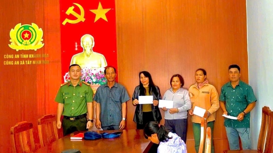 Công an xã Tây Ninh Hòa tổ chức gặp gỡ, động viên các gia đình có con em đang thực hiện nghĩa vụ Công an nhân dân năm 2026