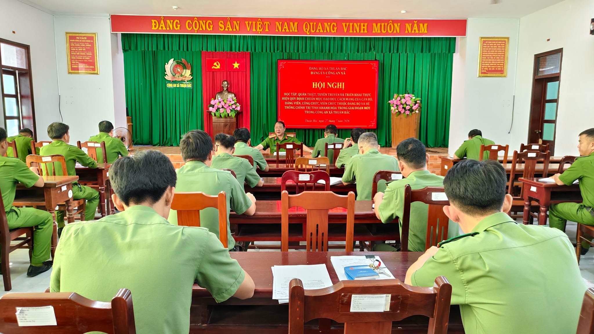 Đảng ủy Công an xã Thuận Bắc tổ chức Hội nghị học tập, quán triệt, tuyên truyền và triển khai thực hiện quy định chuẩn mực đạo đức cách mạng của cán bộ, đảng viên trong giai đoạn mới