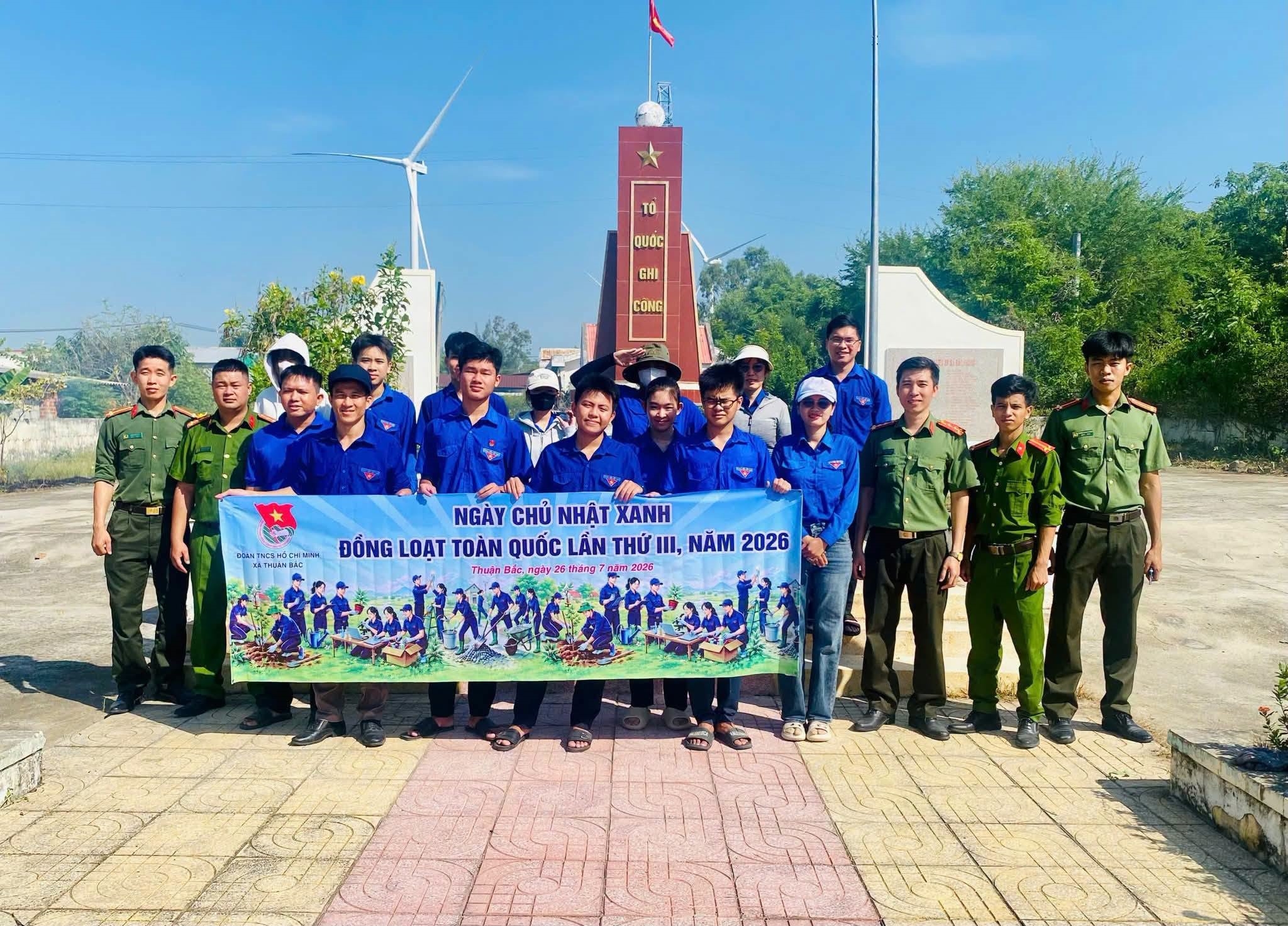Chi đoàn Công an xã Thuận Bắc hưởng ứng Ngày Chủ nhật xanh toàn quốc lần thứ III năm 2026