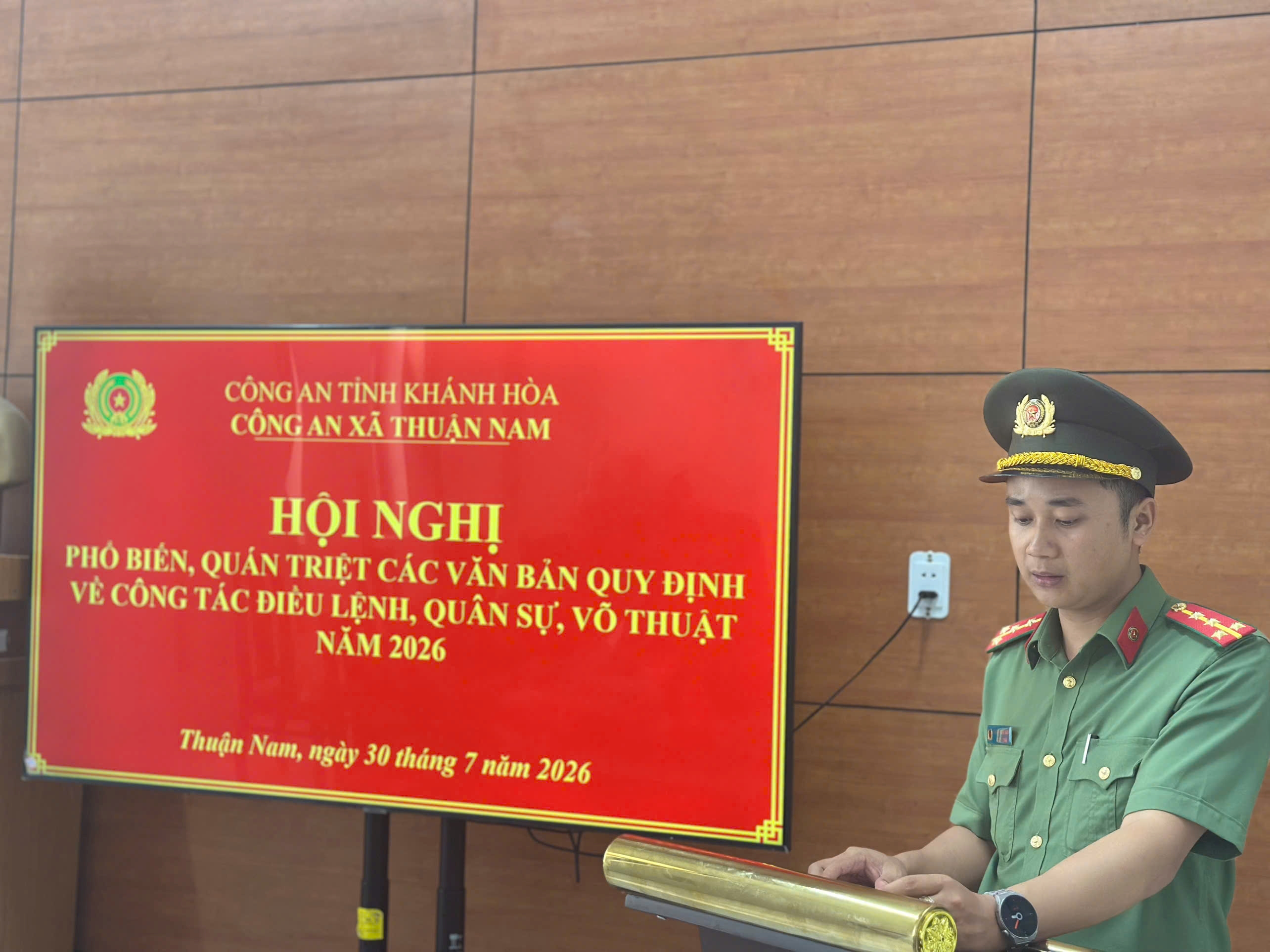 Công an xã Thuận Nam tổ chức Hội nghị phổ biến, quán triệt các quy định về công tác Điều lệnh, Quân sự, võ thuật năm 2026
