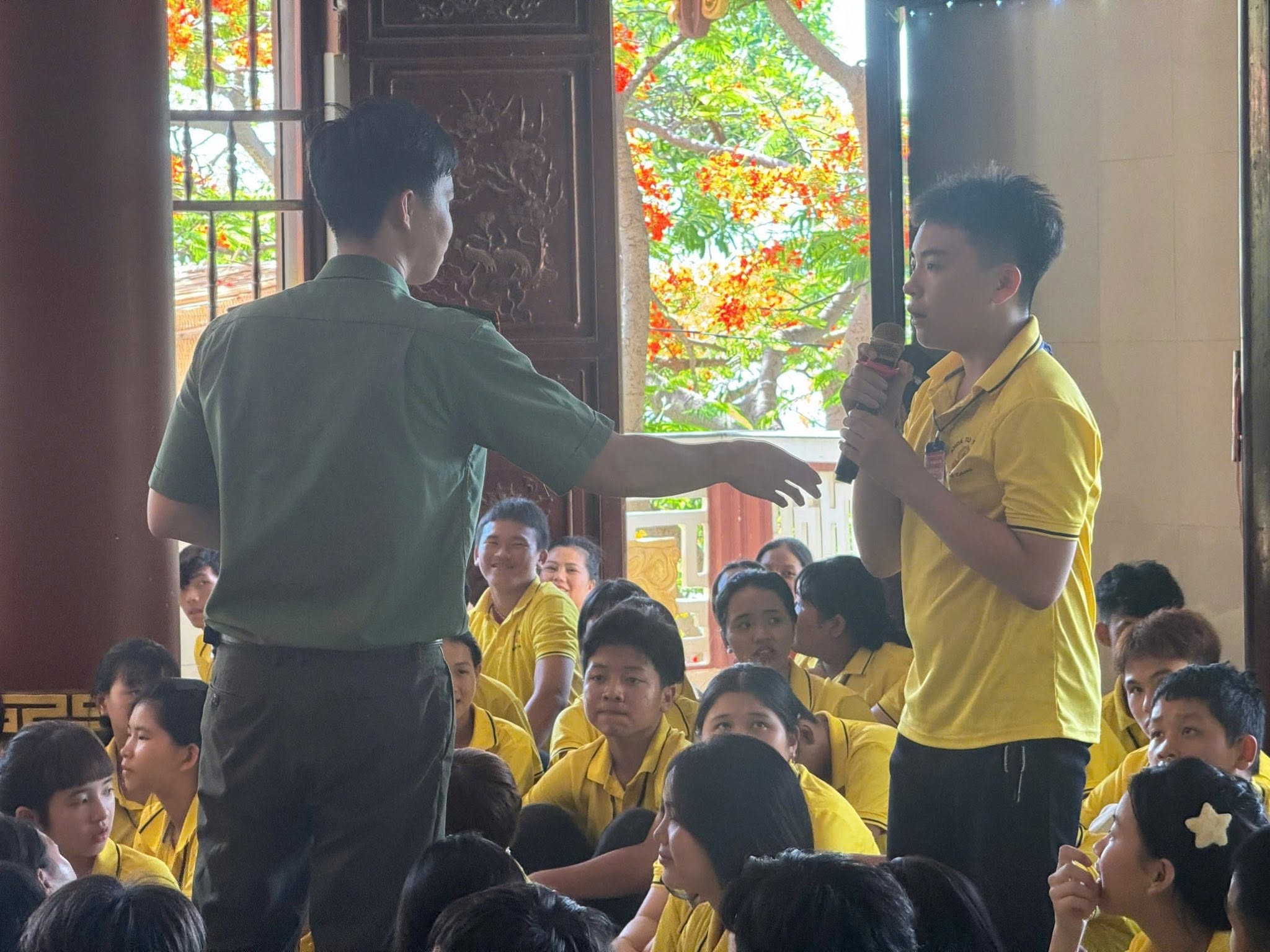 Công an xã Thuận Nam tổ chức tuyên truyền pháp luật cho trại sinh khóa tu mùa hè