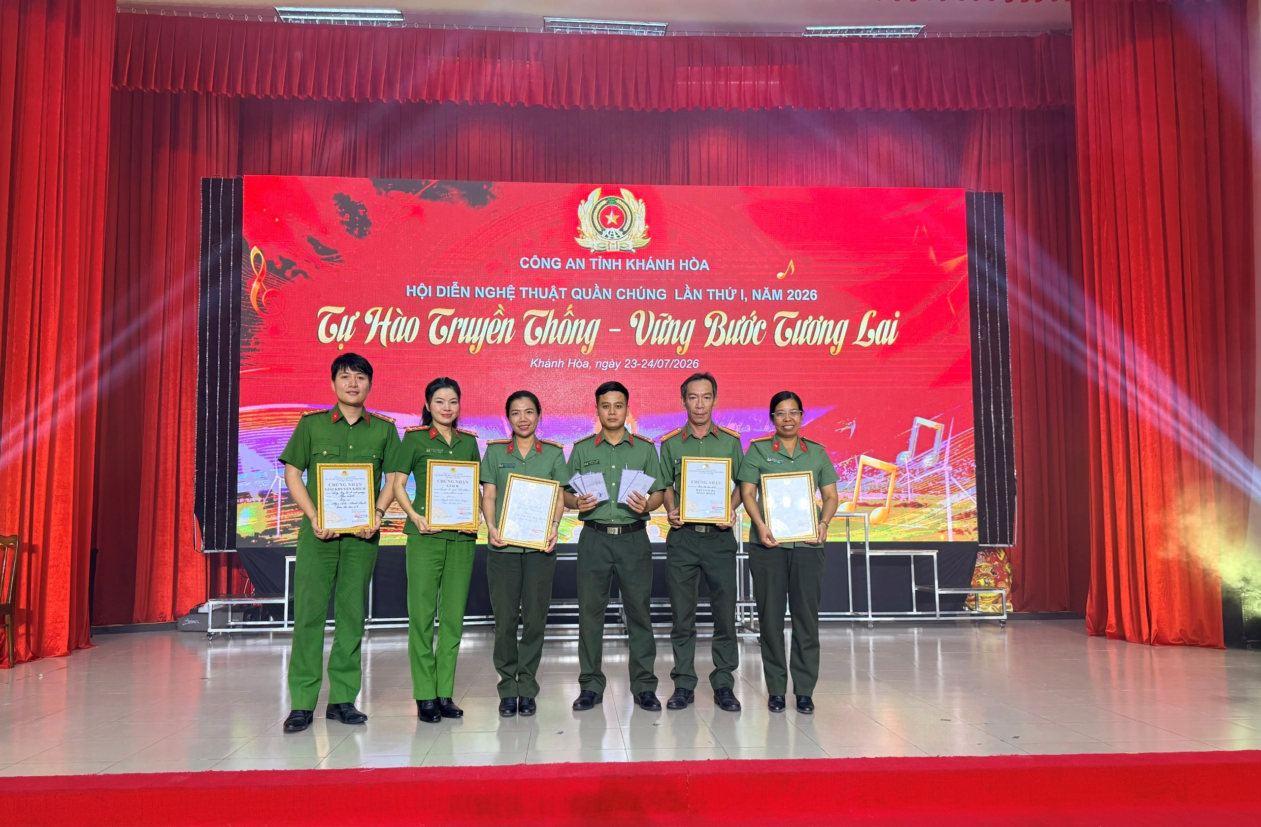 Công an xã Vạn Ninh và những giai điệu người chiến sĩ Công an