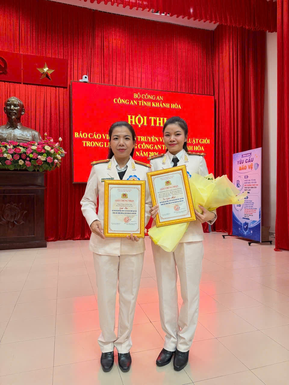 Tỏa sáng bản lĩnh nữ chiến sĩ Công an xã Vạn Ninh tại Hội thi báo cáo viên, tuyên truyền viên pháp luật giỏi năm 2026