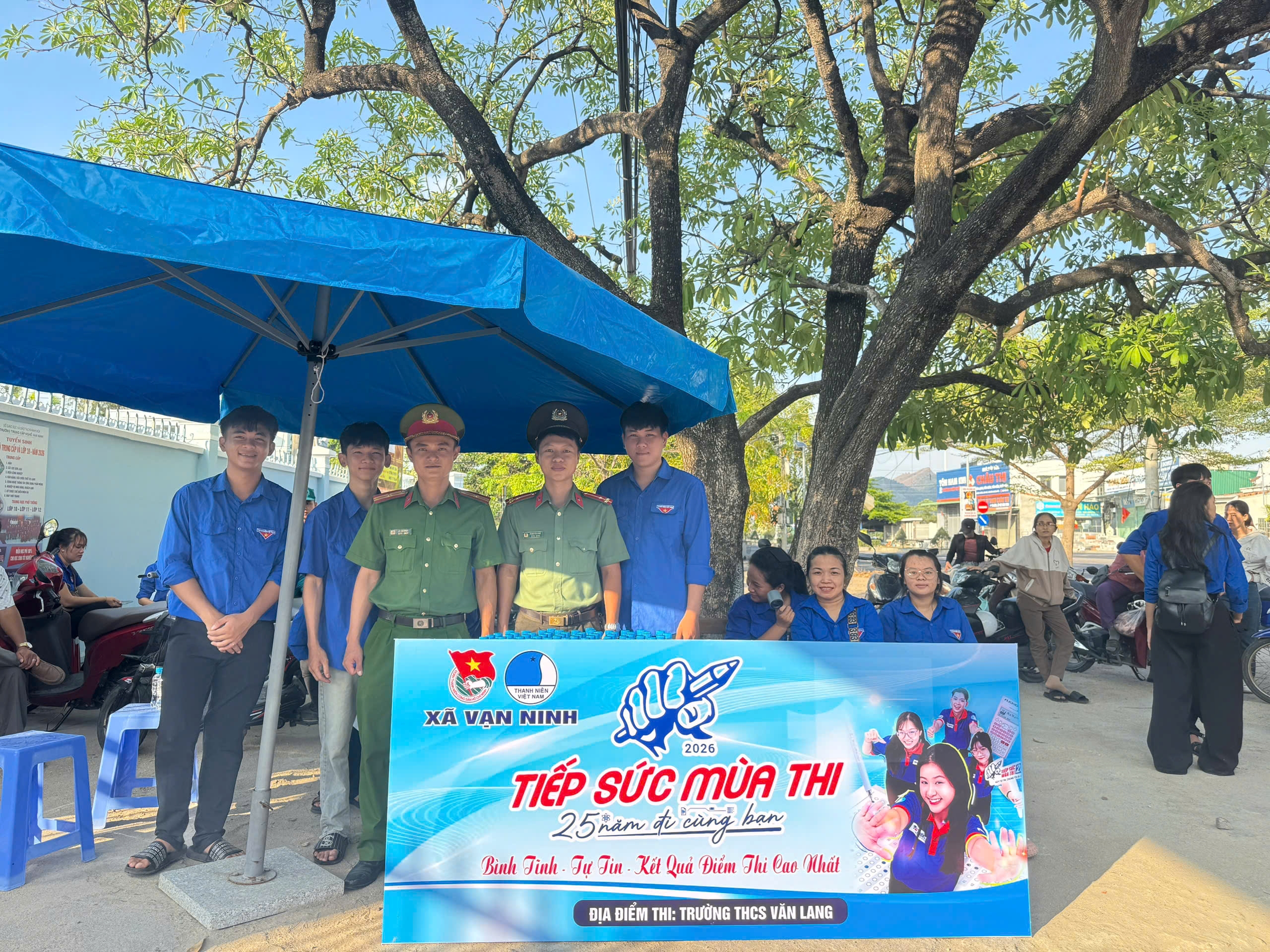 Công An xã Vạn Ninh đồng hành cùng “Tiếp Sức Mùa Thi” tuyển sinh vào lớp 10 trên địa bàn xã