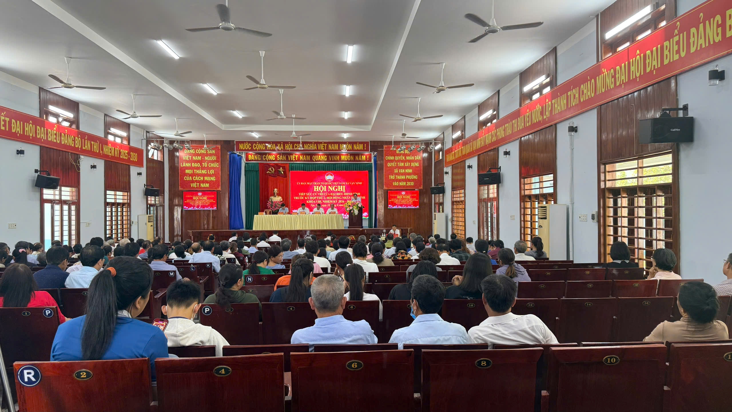 Công an xã Vạn Ninh bảo đảm an ninh, trật tự hội nghị tiếp xúc cử tri của đại biểu Hội đồng nhân dân tỉnh Khánh Hòa trước Kỳ họp thứ 2, Hội đồng nhân dân tỉnh Khánh Hòa khóa VIII, nhiệm kỳ 2026 - 2031