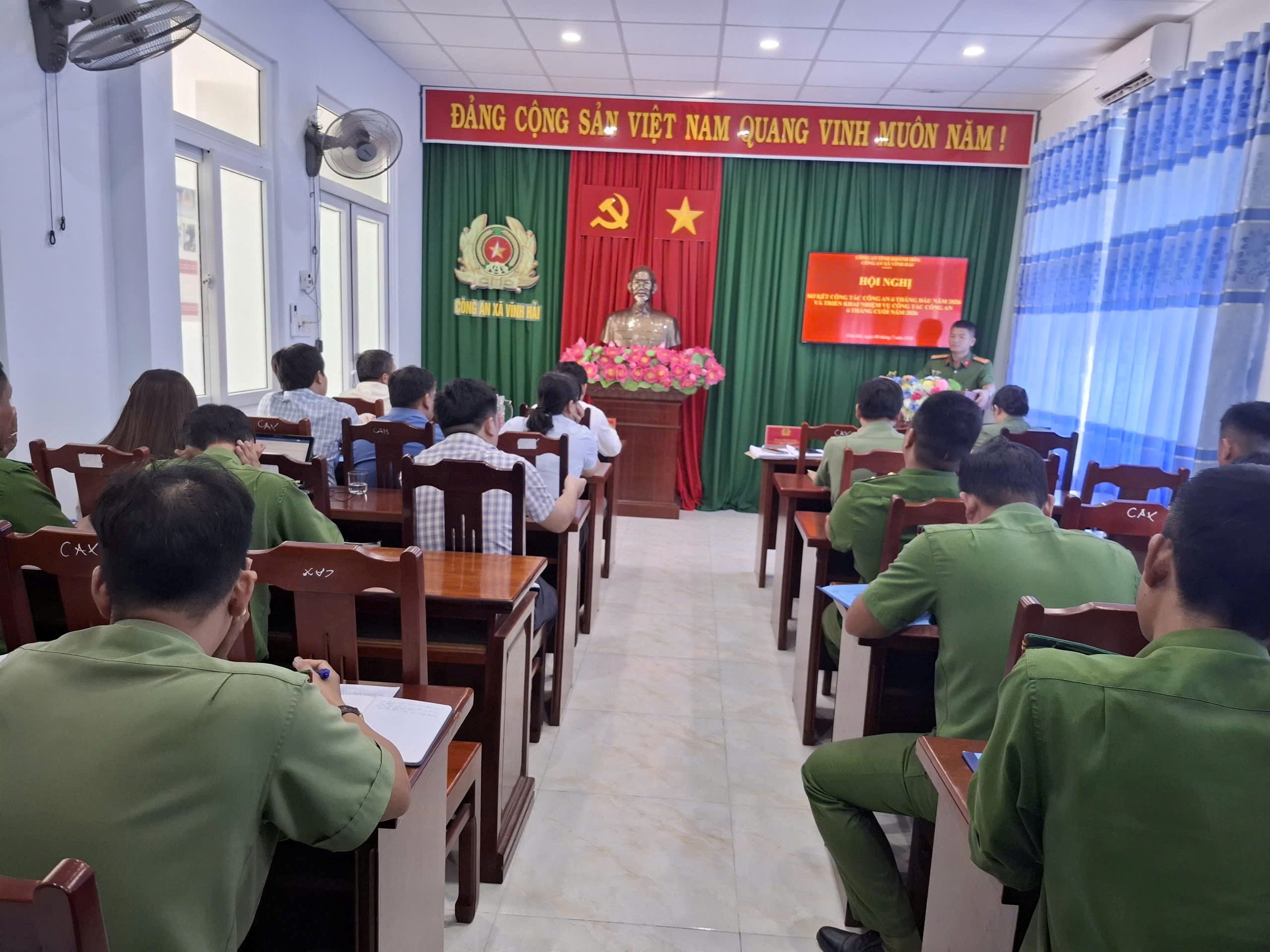 Công an xã Vĩnh Hải tổ chức hội nghị sơ kết công tác công an 6 tháng năm 2026