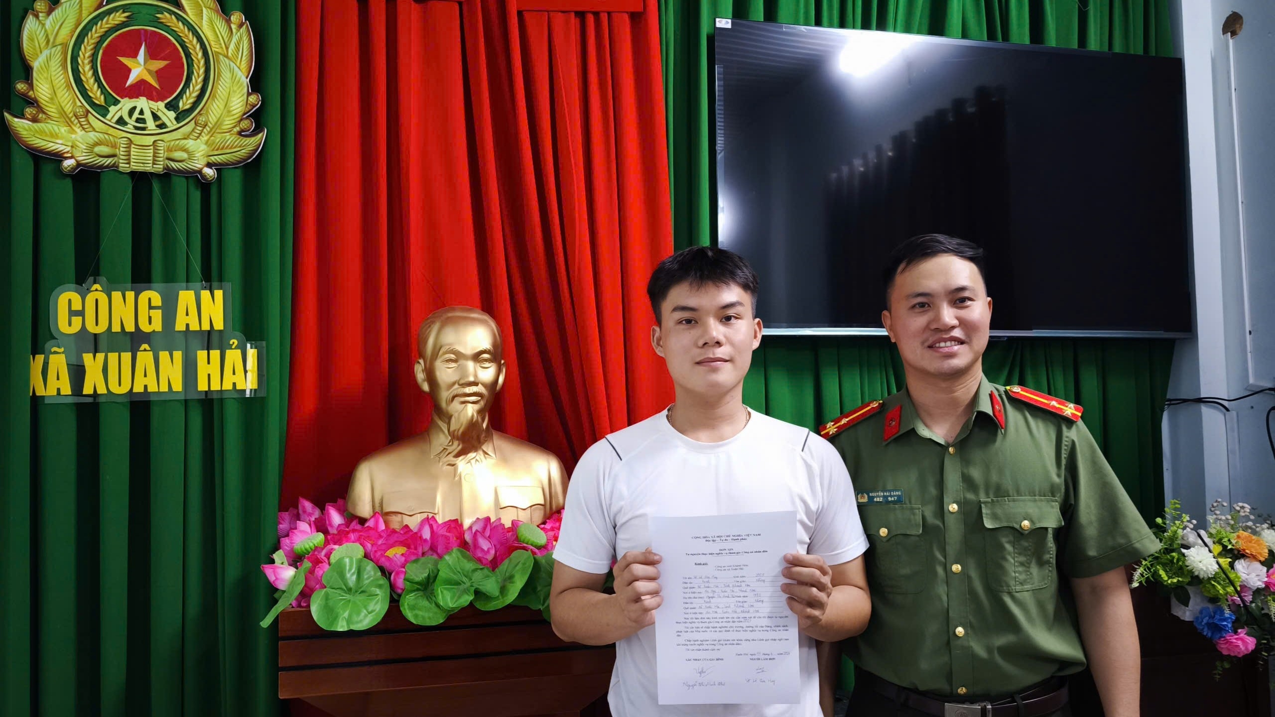 Công an xã Xuân Hải chủ động tuyên truyền, khơi dậy trách nhiệm của tuổi trẻ với màu áo Công an nhân dân