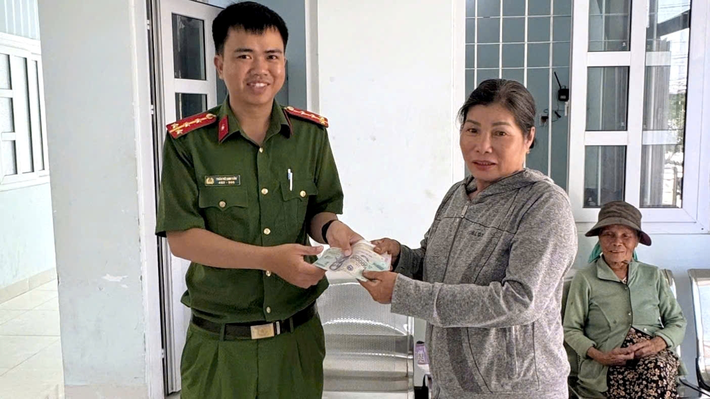 Công an xã Xuân Hải nhanh chóng xác minh, trả lại 2,7 triệu đồng cho người đánh mất