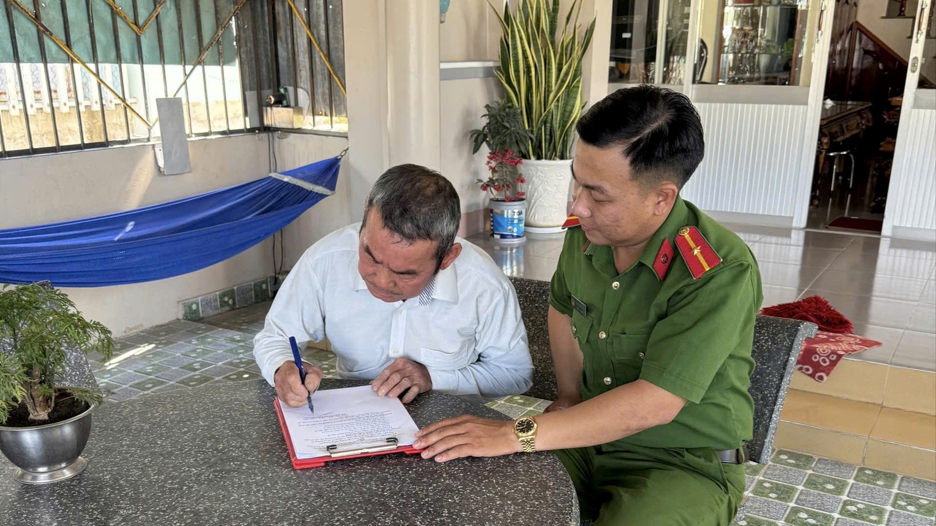Công an xã Xuân Hải: Chủ động, quyết liệt trong phòng, chống rửa tiền và tài trợ khủng bố từ cơ sở