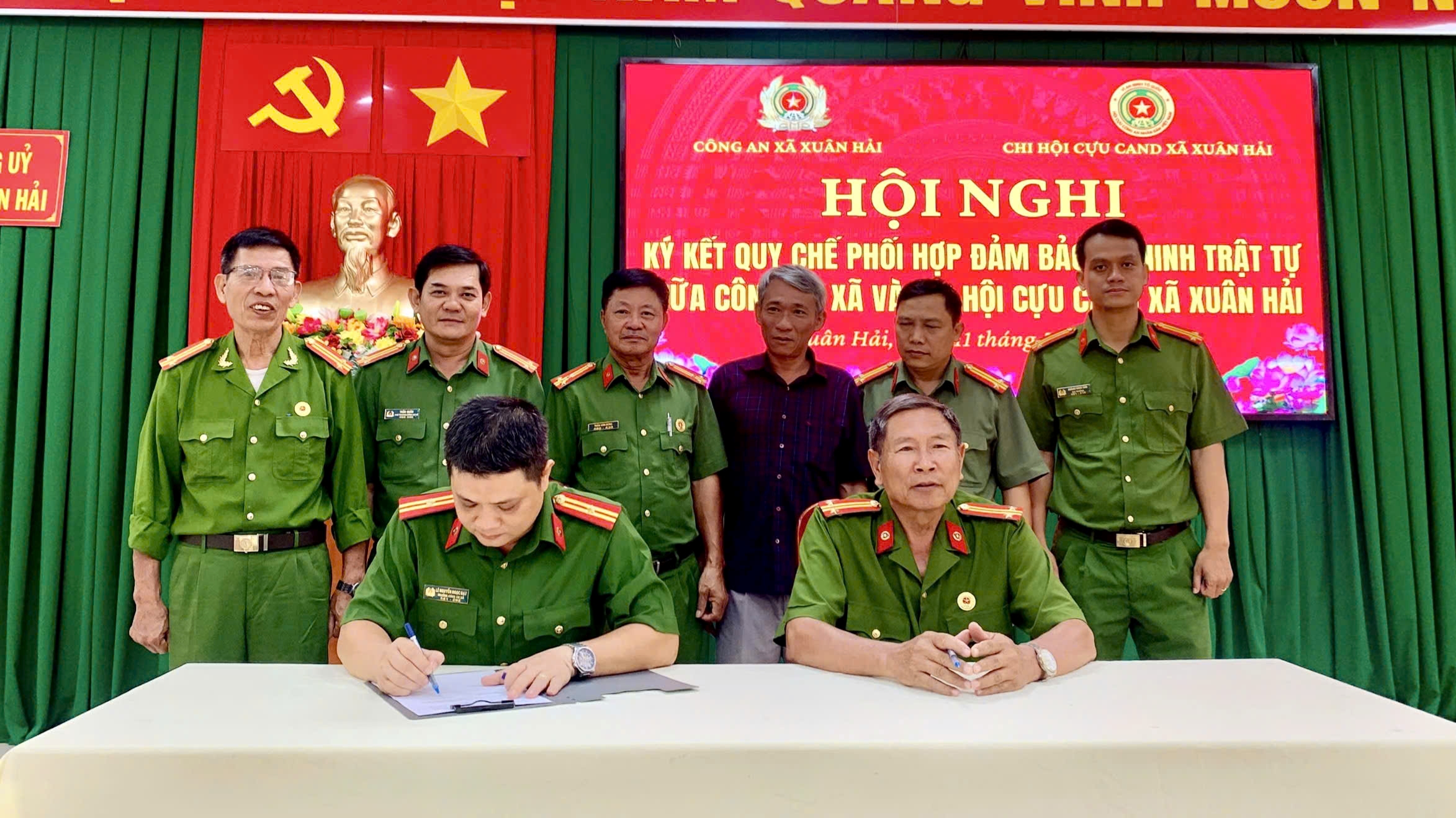 Công an xã Xuân Hải ký kết quy chế phối hợp với Chi hội Cựu Công an nhân dân: Chung sức giữ vững bình yên cơ sở