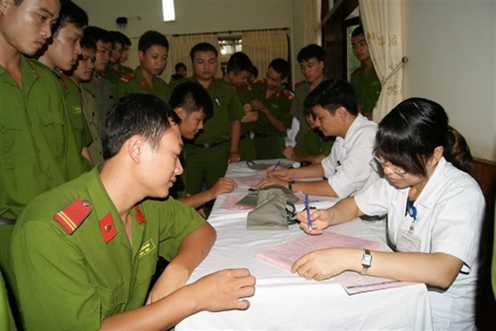 Tiếp tục hoàn thiện hệ thống pháp luật về an ninh, trật tự