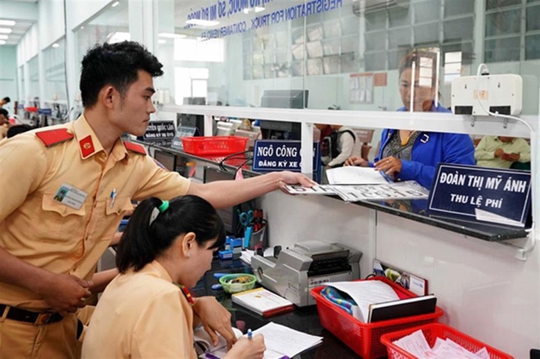 Mức thu lệ phí cấp chứng nhận đăng ký, biển số xe mới nhất