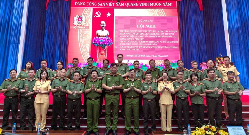 Tập huấn, tuyên truyền các văn bản quy phạm pháp luật trong CAND