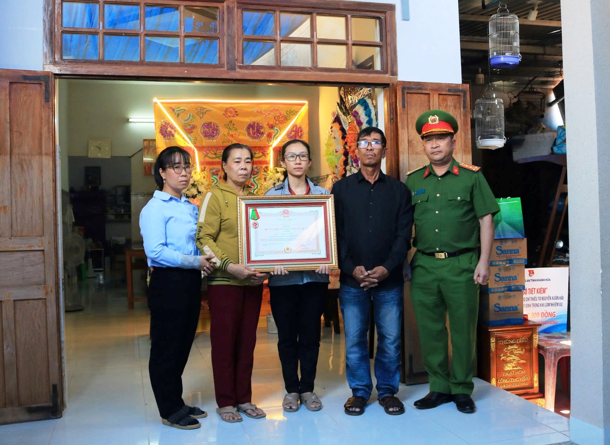 Truy tặng Huân chương Bảo vệ Tổ quốc hạng Ba cho Thiếu tá Nguyễn Xuân Hải