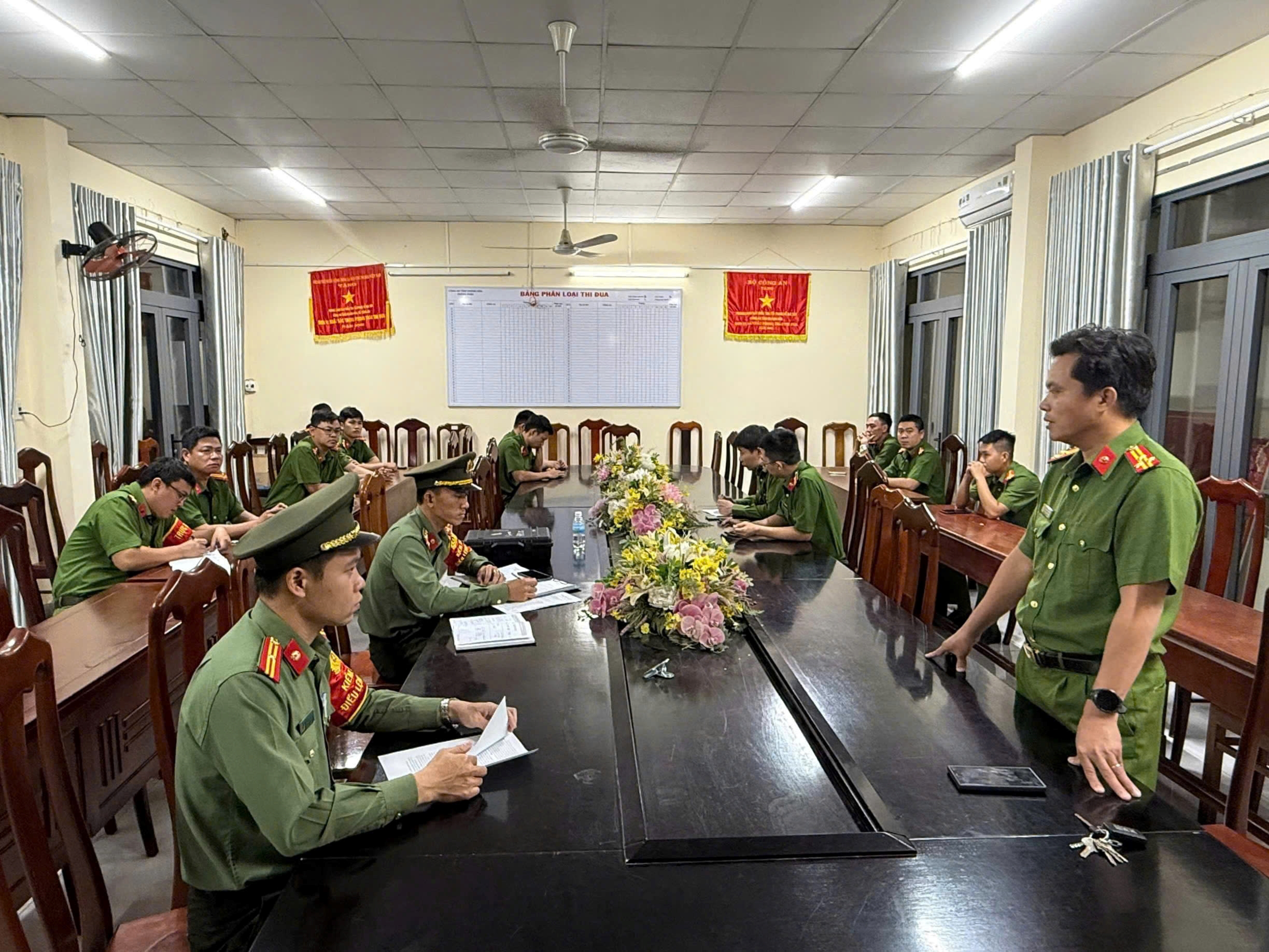 Công an tỉnh Khánh Hòa tăng cường công tác kiểm tra việc chấp hành điều lệnh Công an nhân dân trước và sau Đại hội XIV của Đảng.