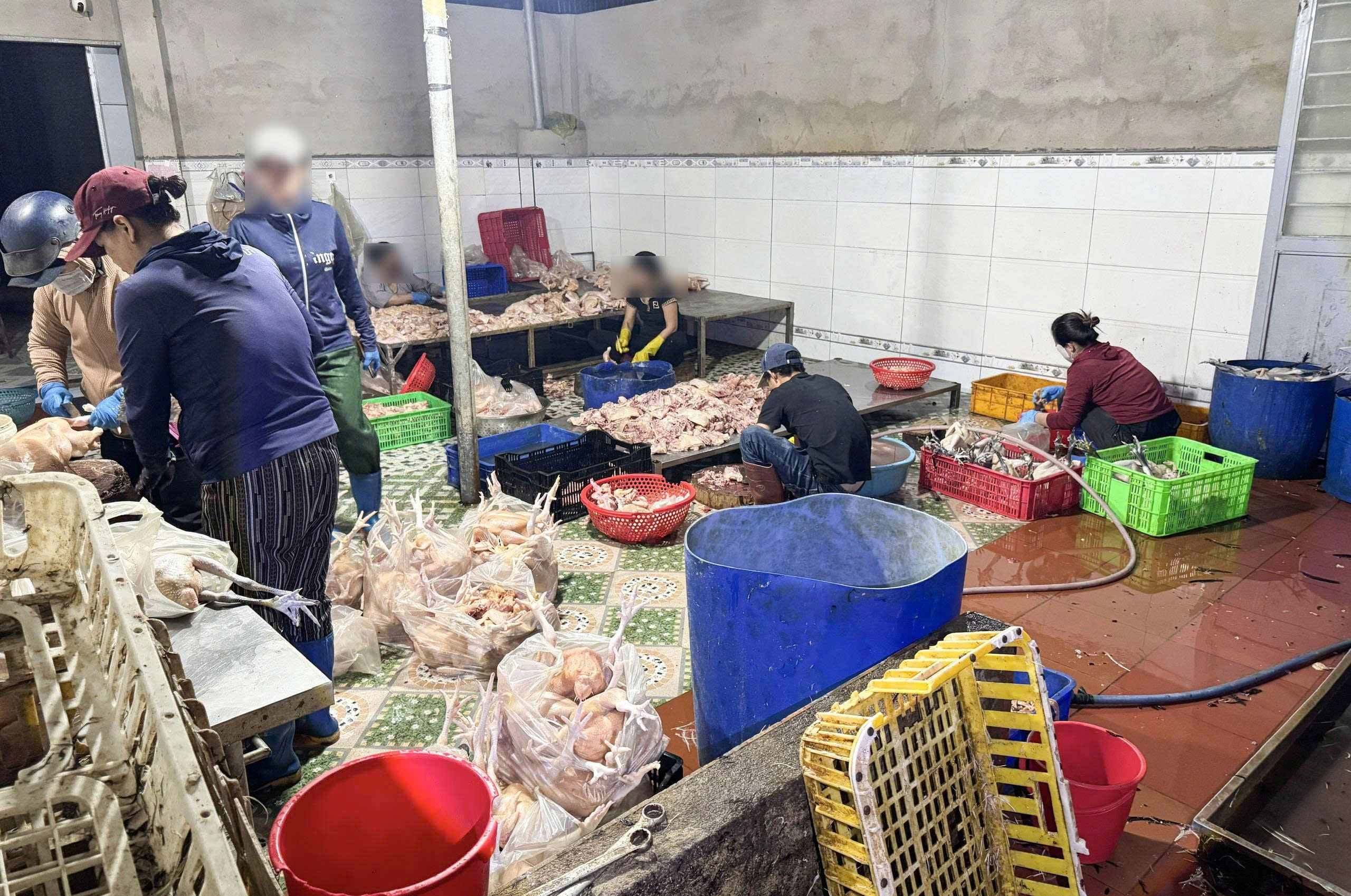 Đấu tranh mạnh với hành vi kinh doanh hàng giả, hàng kém chất lượng  dịp Tết