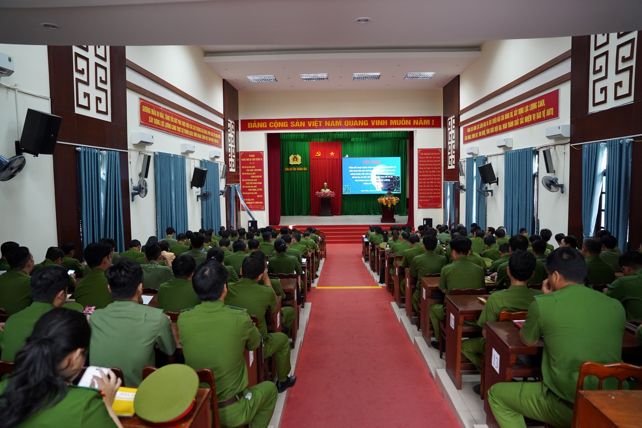 Sơ kết hoạt động Ban Chỉ đạo về phát triển khoa học, công nghệ, đổi mới sáng tạo, chuyển đổi số và Đề án 06 của Công an tỉnh Khánh Hòa