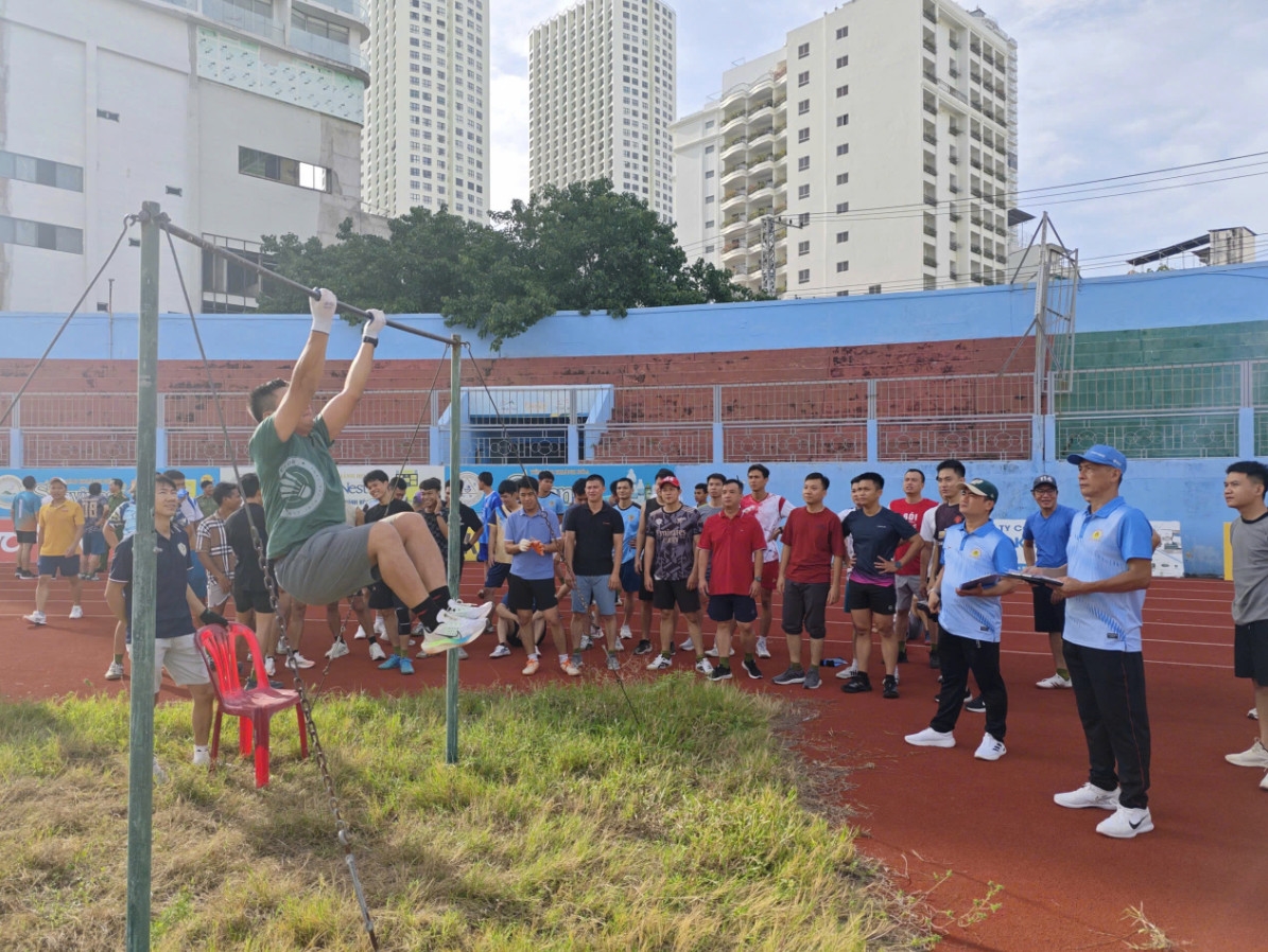 Công an tỉnh Khánh Hòa hoàn thành tổ chức kiểm tra rèn luyện thể lực năm 2025.