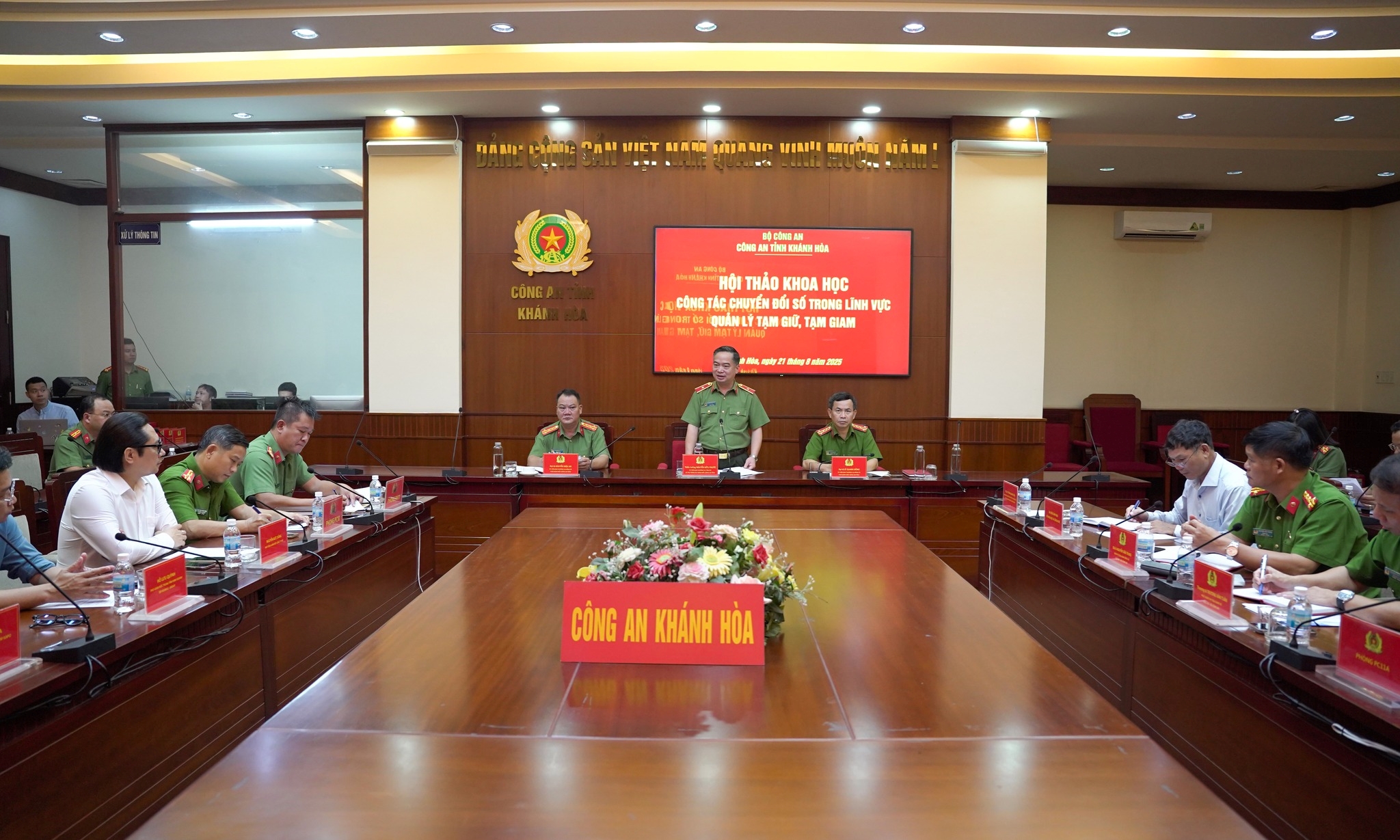 Công an tỉnh Khánh Hòa tổ chức Hội thảo khoa học “Công tác chuyển đổi số trong lĩnh vực quản lý tạm giữ, tạm giam”.