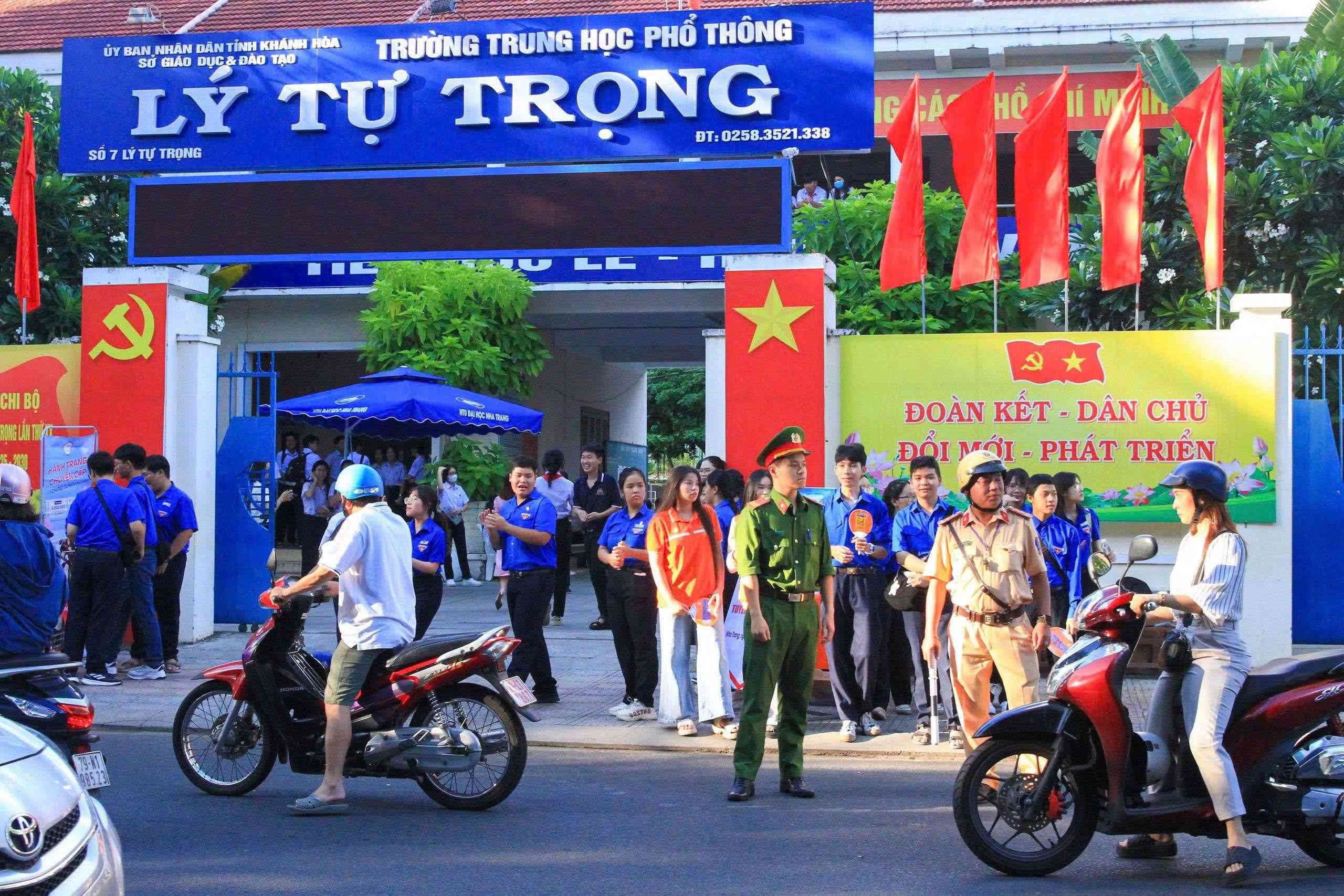 Khánh Hòa: Đảm bảo an ninh trật tự, an toàn giao thông ngày đầu thi vào lớp 10