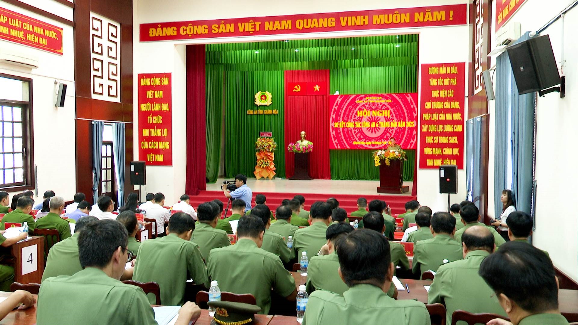 Công an Khánh Hoà sơ kết công tác công an 6 tháng đầu năm 2025