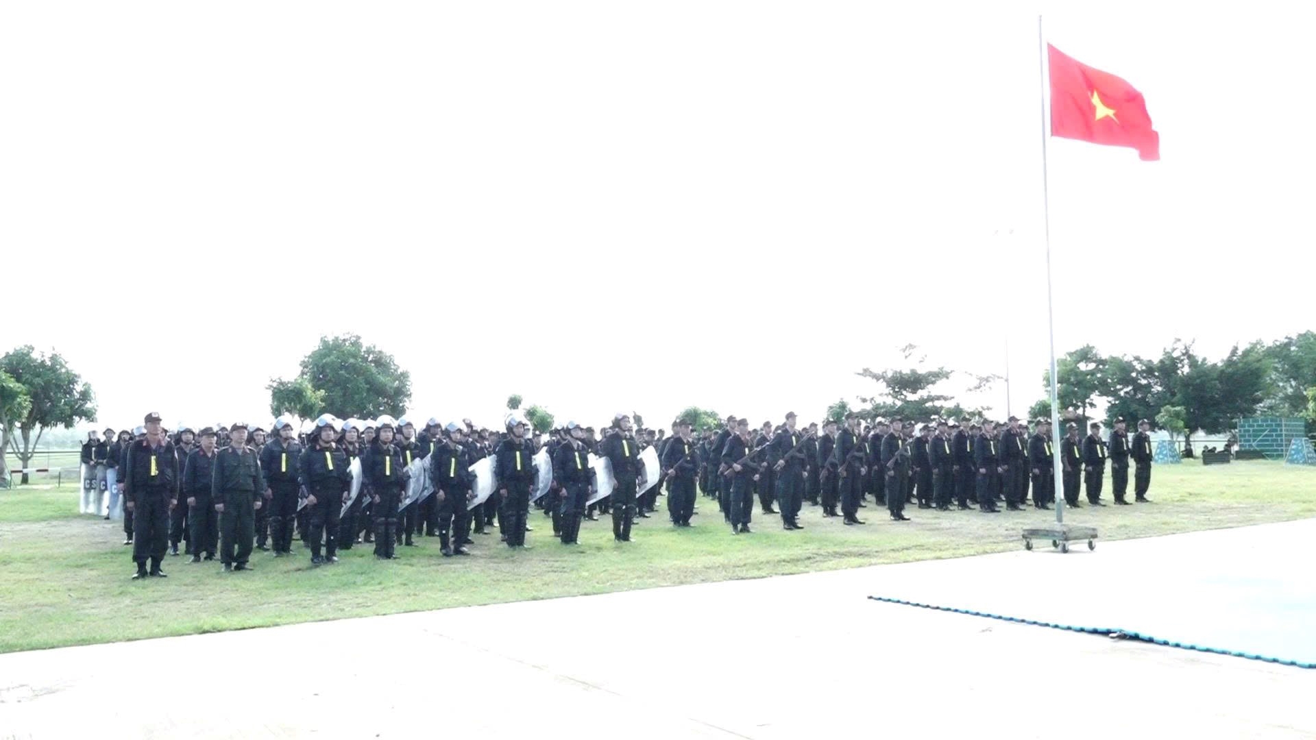 Báo cáo kết quả huấn luyện Tiểu đoàn Cảnh sát cơ động dự bị chiến đấu