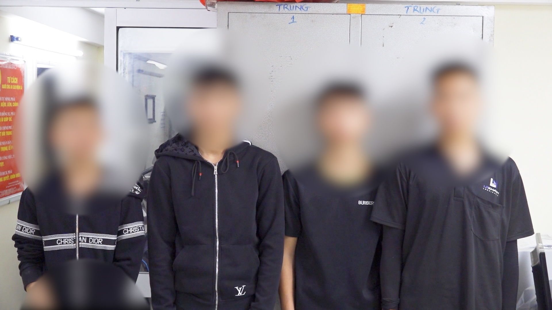 Bắt giữ nhóm thanh thiếu niên tấn công, cướp tài sản của người nước ngoài