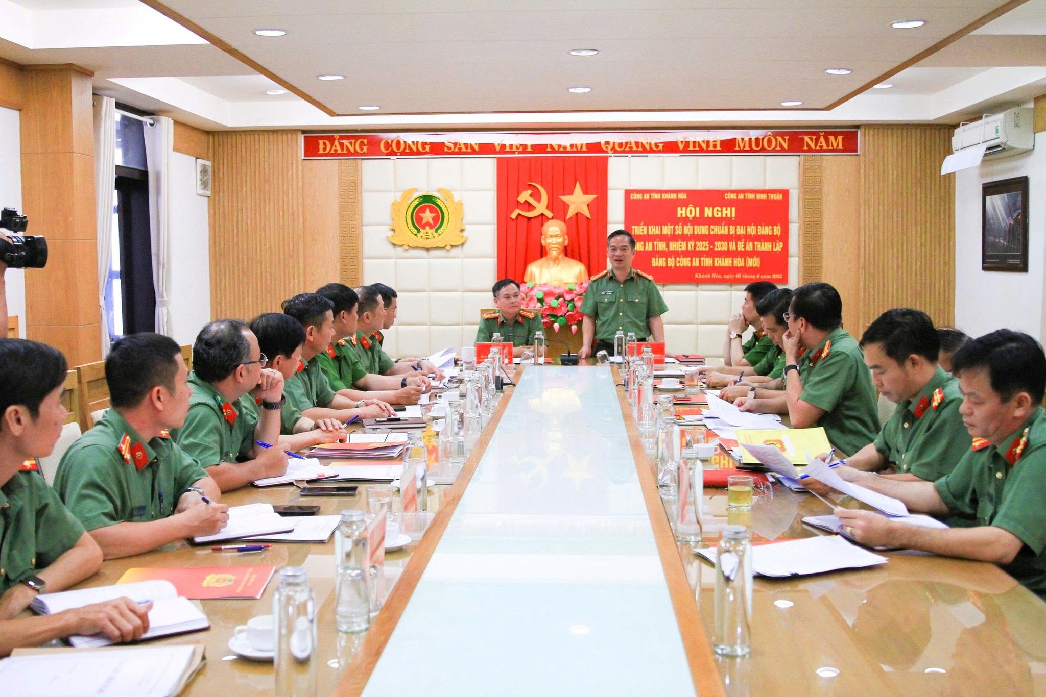 Công an 2 tỉnh Khánh Hòa và Ninh Thuận họp triển khai một số nội dung chuẩn bị Đại hội Đảng bộ Công an tỉnh nhiệm kỳ 2025-2030