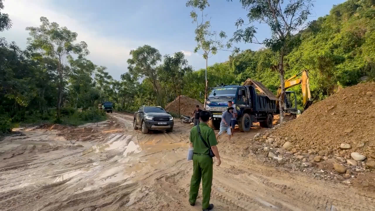Xử lý hoạt động khai thác khoáng sản trái phép tại thị xã Ninh Hoà