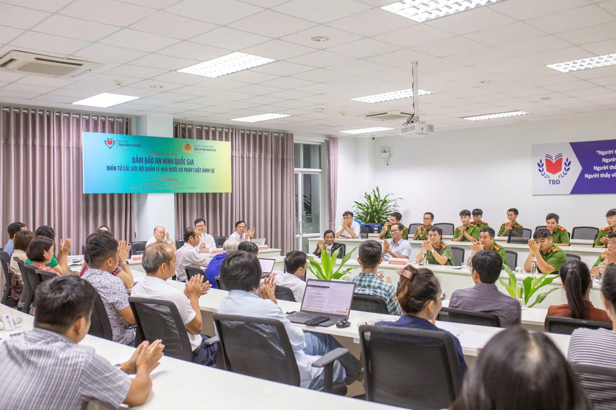Đoàn thanh niên Công an tỉnh phối hợp tổ chức Hội thảo chuyên đề về đảm bảo An ninh Quốc gia