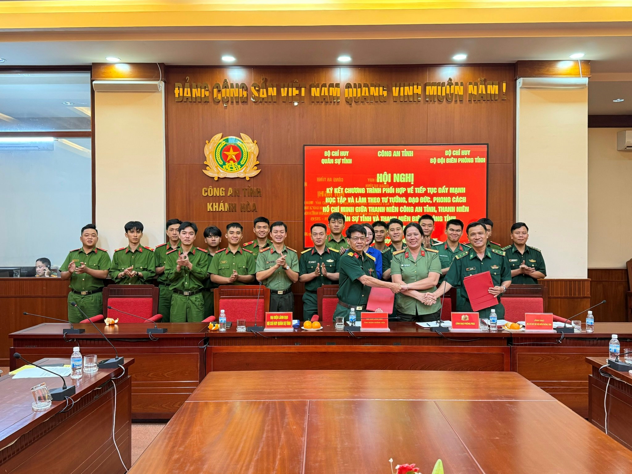 Hội nghị ký kết chương trình phối hợp về tiếp tục đẩy mạnh học tập và làm theo tư tưởng, đạo đức, phong cách Hồ Chí Minh giữa Thanh niên Công an tỉnh, Thanh niên Quân sự tỉnh và Thanh niên Biên phòng tỉnh giai đoạn 2025-2026