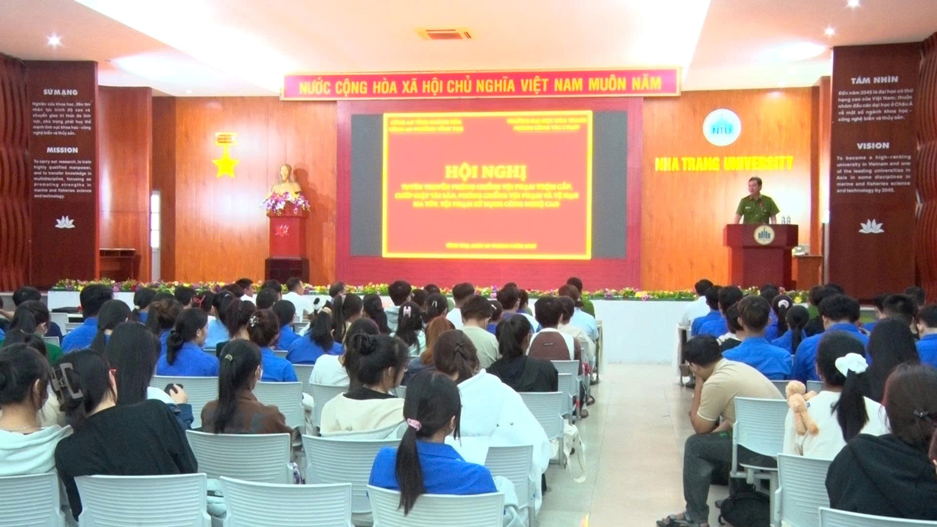 Tuyên truyền phòng chống tội phạm trộm cắp,cướp giật tài sản, phòng chống tội phạm, tệ nạn ma túy, phòng chống tội phạm sử dụng công nghệ cao tại Trường Đại học Nha Trang