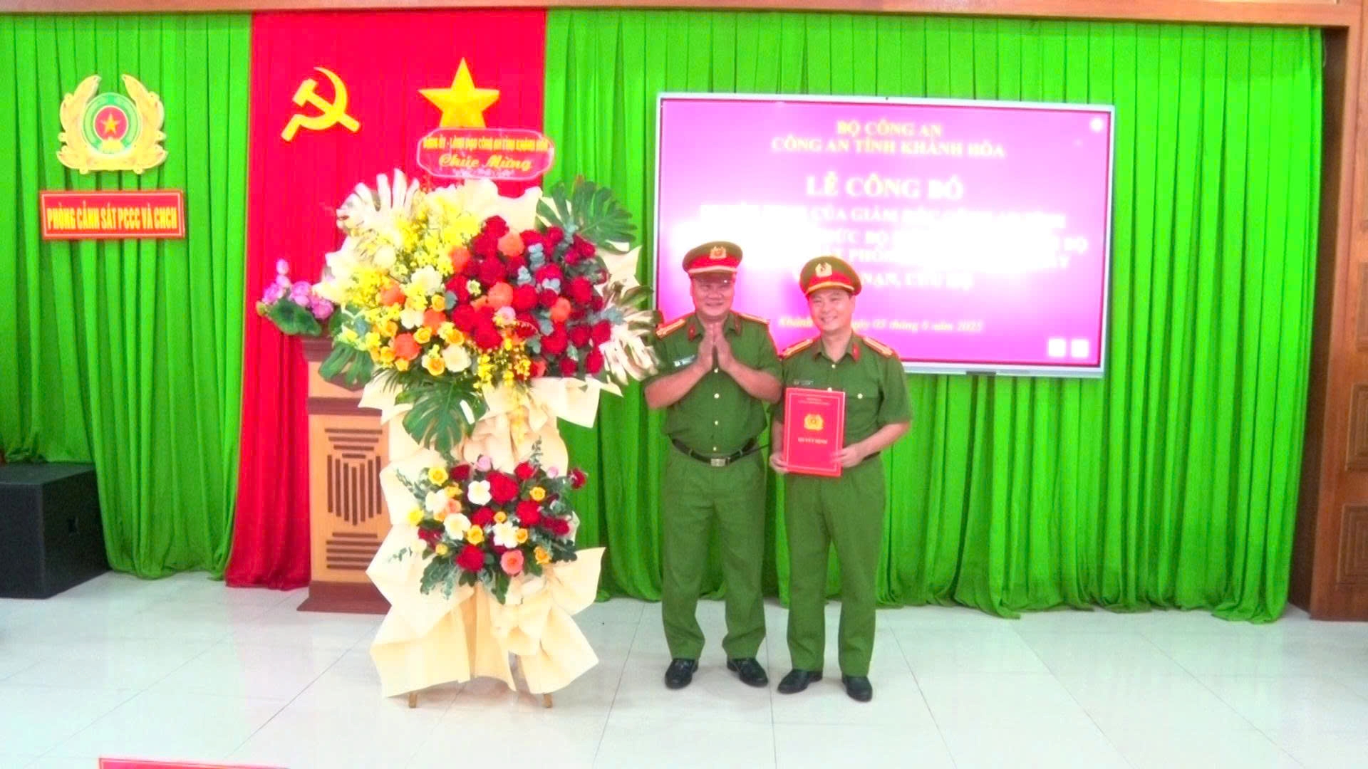Công bố quyết định triển khai tổ chức bộ máy Phòng Cảnh sát phòng cháy, chữa cháy và cứu nạn, cứu hộ