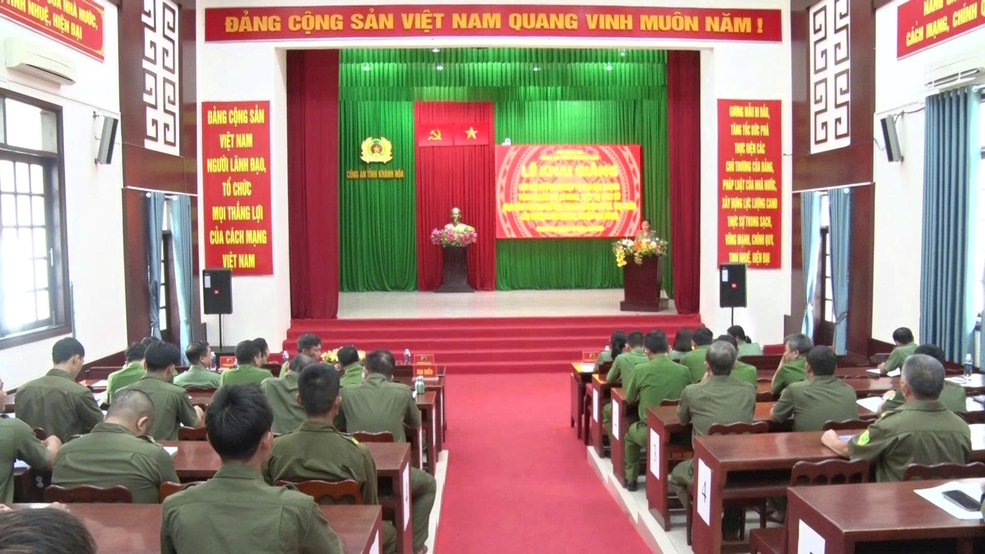 Khai giảng lớp bồi dưỡng nghiệp vụ cho lực lượng tham gia bảo vệ an ninh, trật tự ở cơ sở