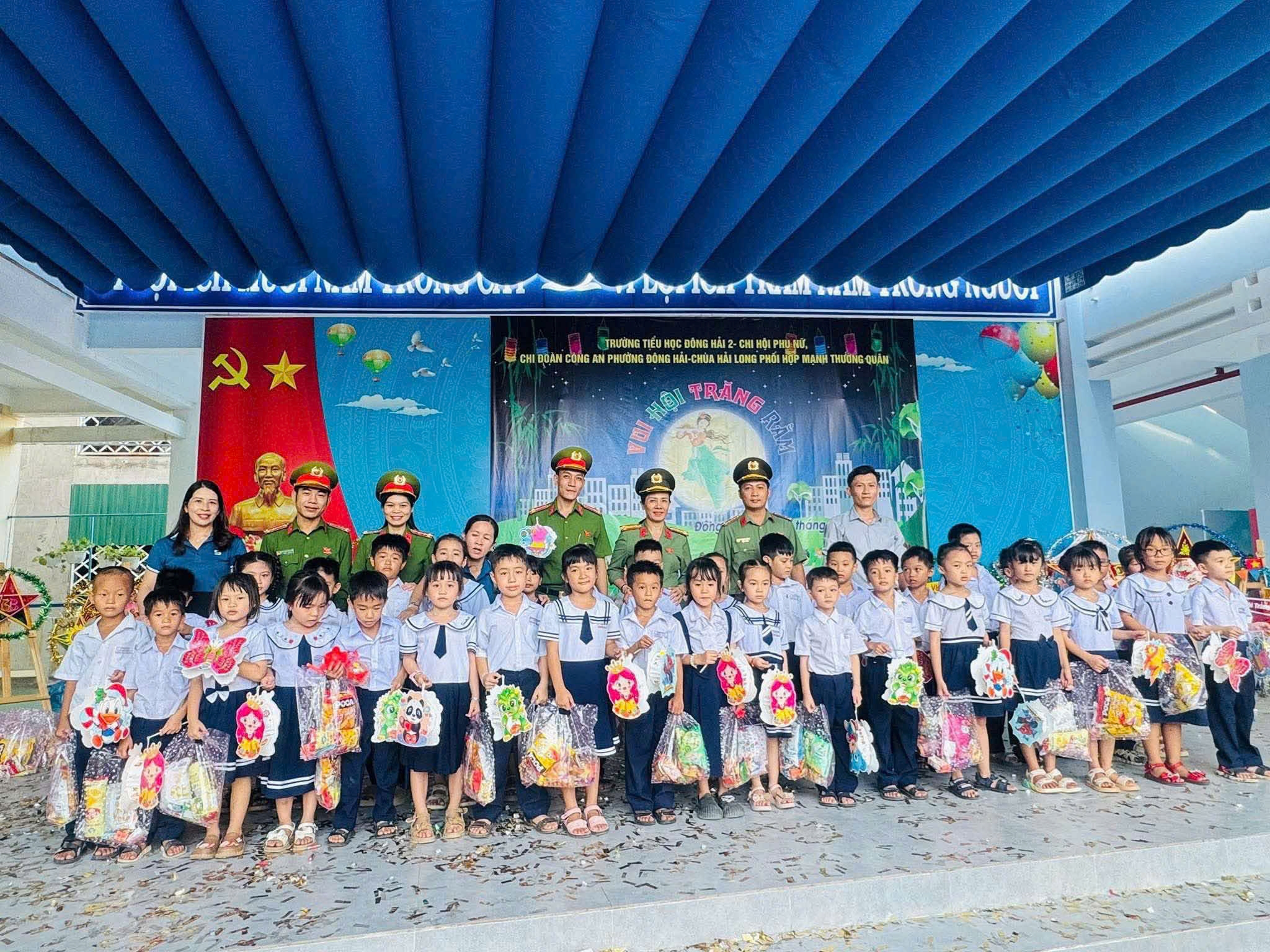 Hội Phụ nữ Công an tỉnh Khánh Hoà đồng loạt tổ chức nhiều hoạt động,  chương trình đón tết Trung thu ý nghĩa chia sẻ yêu thương đến thiếu nhi  trên địa bàn tỉnh