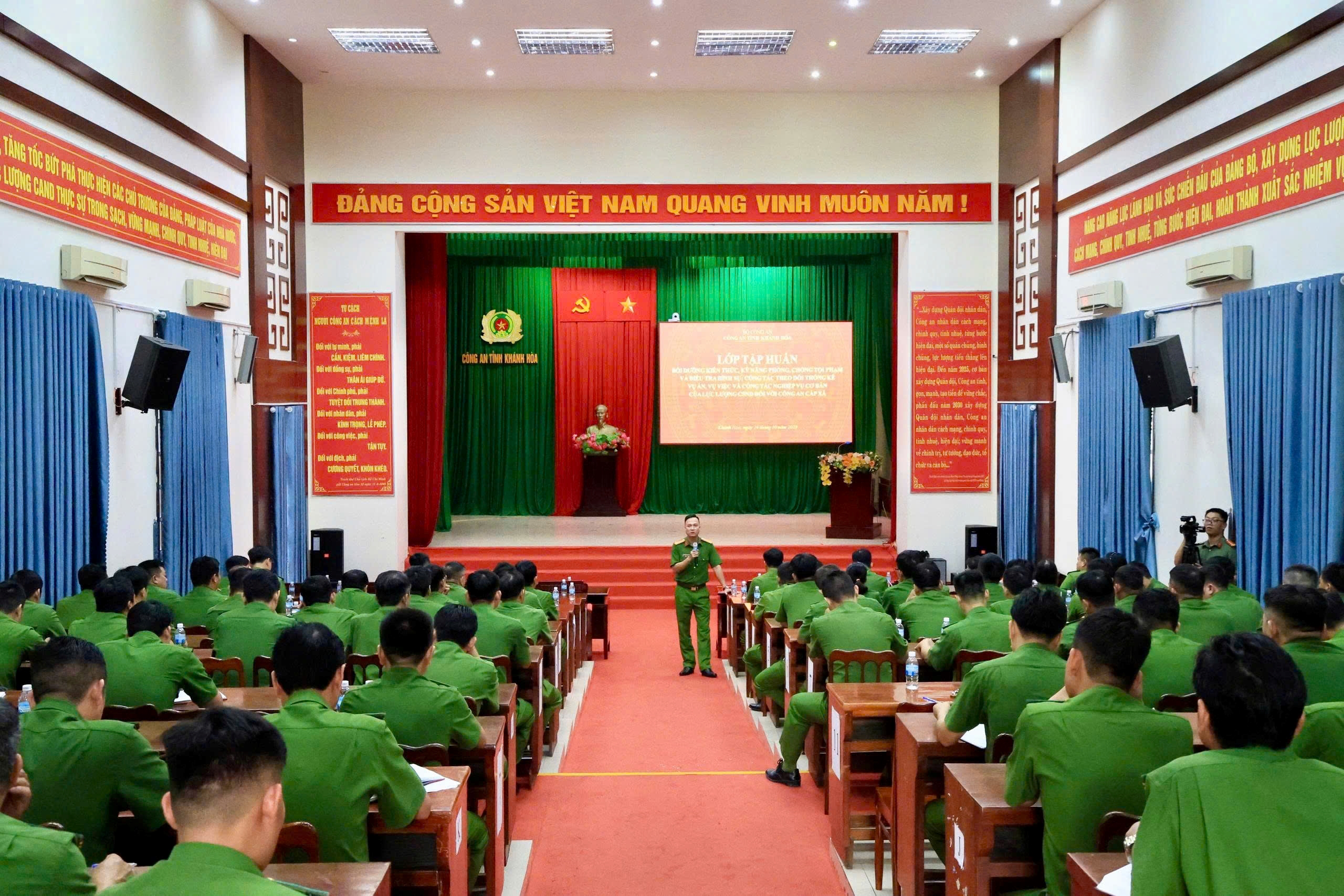 Khánh Hòa: Tổ chức tập huấn bồi dưỡng kiến thức, kỹ năng cho lực lượng Công an cấp xã