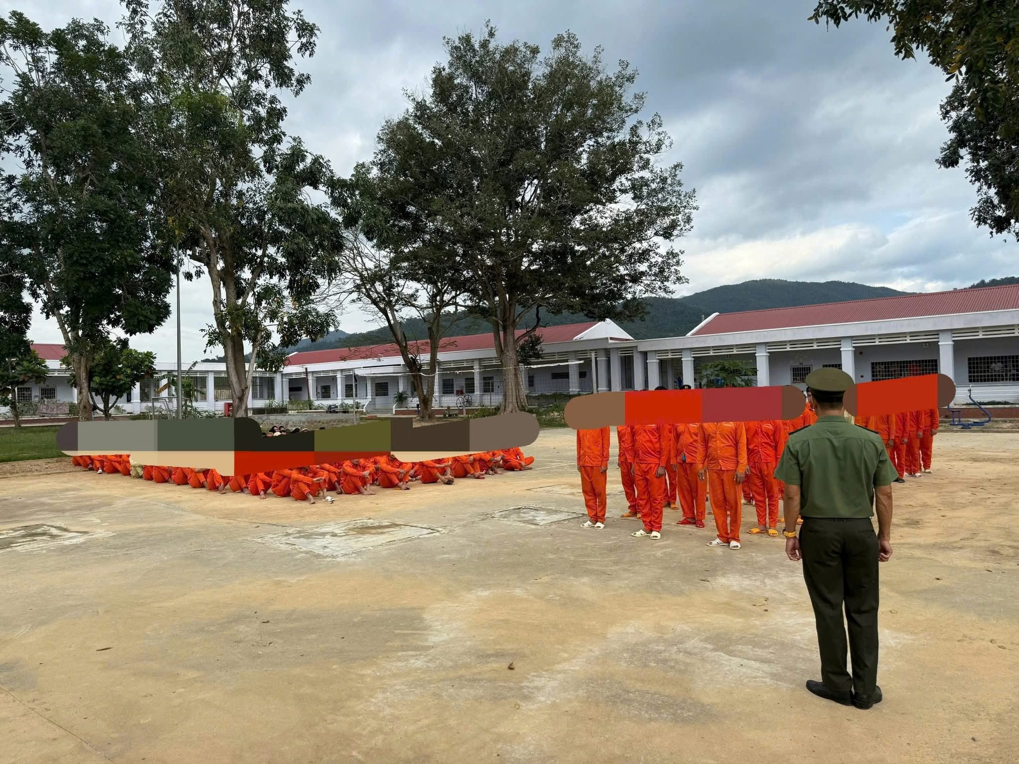 Phòng Công tác Chính trị tổ chức bồi dưỡng, rèn luyện cho người cai nghiện ma túy tại 02 Cơ sở cai nghiện ma túy của Công an tỉnh Khánh Hòa.