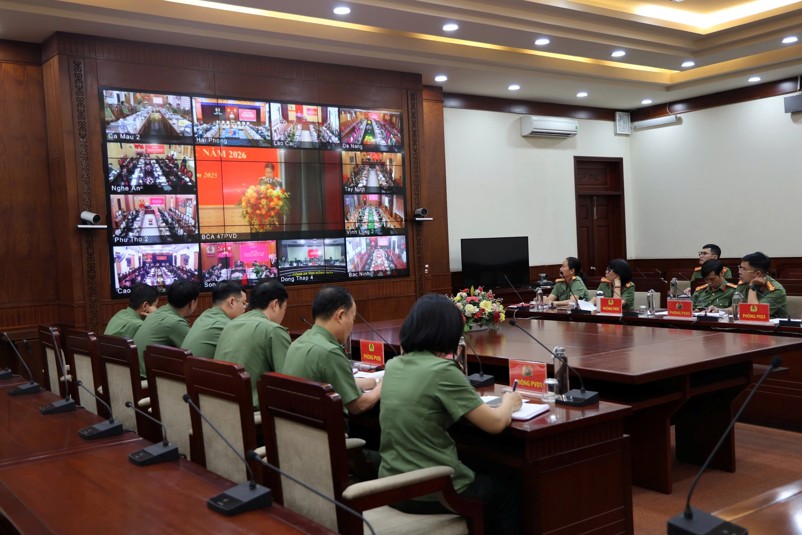 Quyết tâm chính trị cao nhất, hoàn thành xuất sắc nhiệm vụ công tác cán bộ 2026