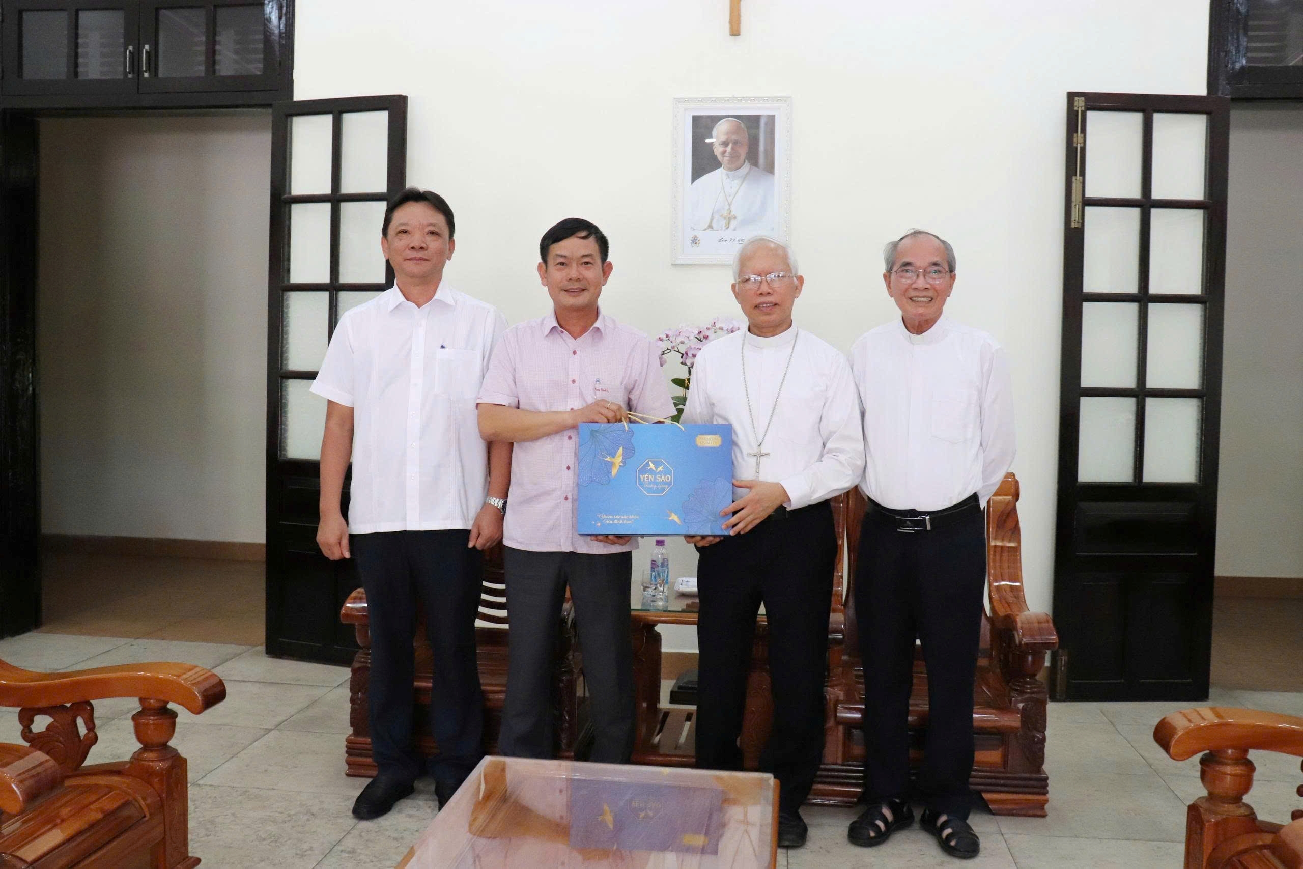 Thăm các cơ sở tôn giáo trên địa bàn tỉnh Khánh Hòa