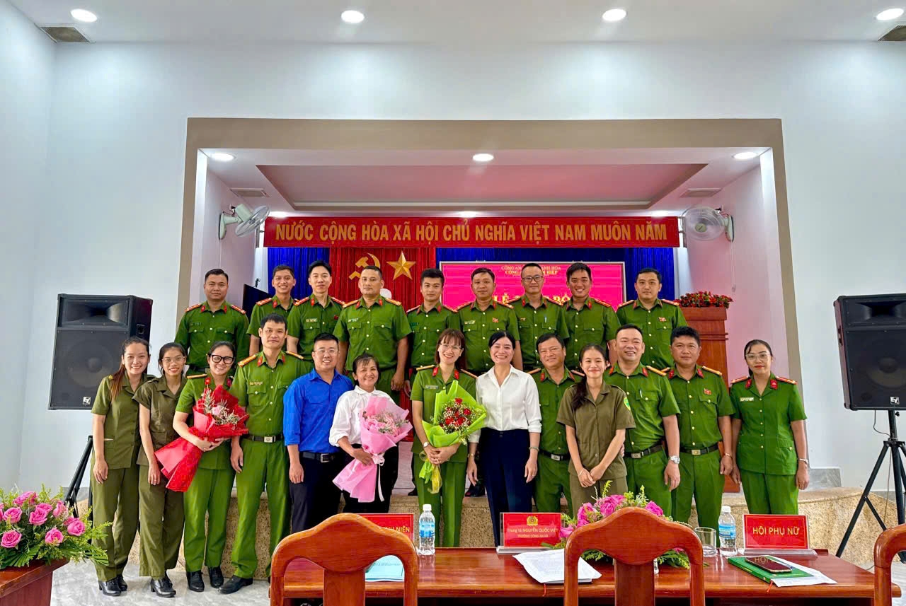 Chi hội phụ nữ Công an các xã, phường trên địa bàn  tỉnh Khánh Hòa tổ chức lễ ra mắt tại địa phương