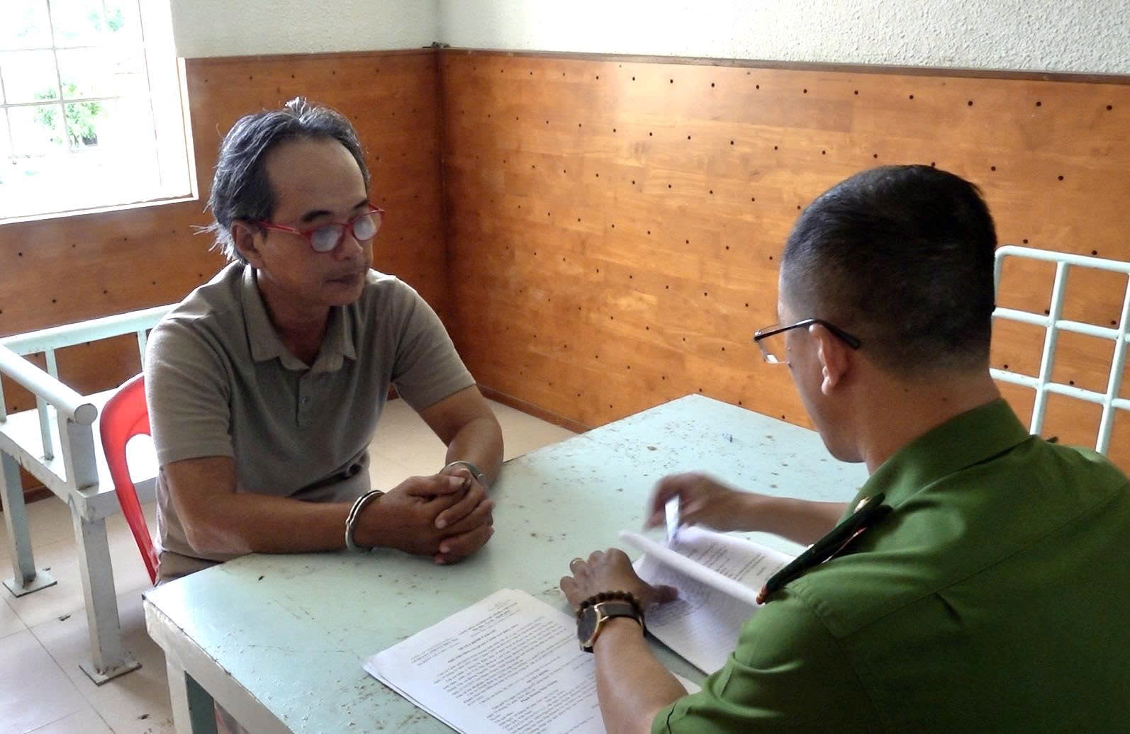 Công an Khánh Hòa bắt khẩn cấp đối tượng đánh tài xế taxi