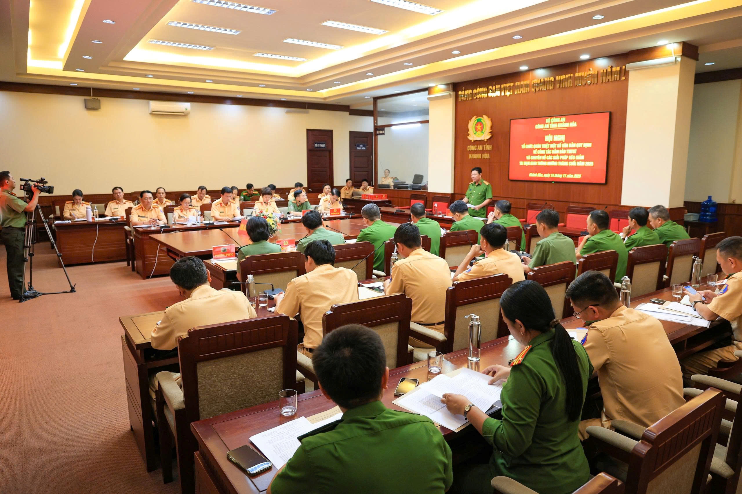 Công an Khánh Hoà: Tìm giải pháp kéo giảm tai nạn giao thông những tháng cuối năm