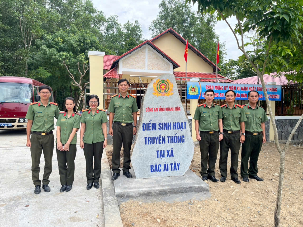 Phòng An ninh nội địa tổ chức hoạt động về nguồn tại Điểm sinh hoạt truyền thống xã Bác Ái Tây
