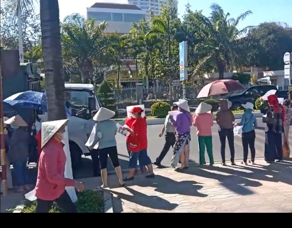 Thực hiện quyền khiếu nại, tố cáo, kiến nghị, phản ánh và khởi kiện đúng quy định pháp luật: Bảo vệ quyền lợi hợp pháp và giữ gìn an ninh trật tự