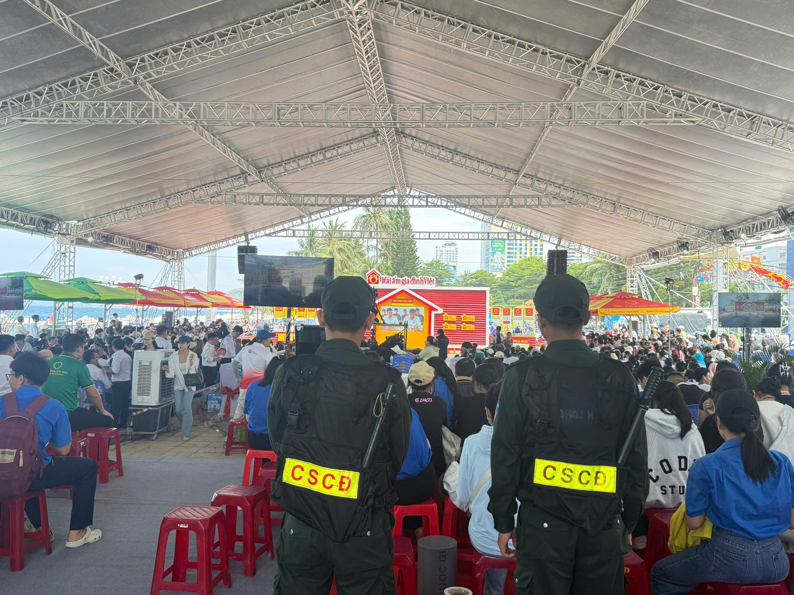 Công an tỉnh Khánh Hòa đảm bảo an ninh trật tự chương trình “Mái ấm gia đình Việt” trên địa bàn tỉnh Khánh Hòa năm 2026