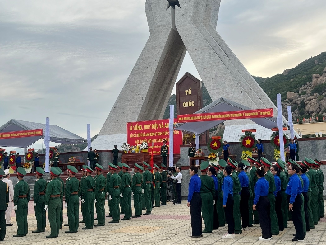 Công an tỉnh Khánh Hòa đảm bảo an ninh, trật tự Lễ truy điệu, an táng hài cốt liệt sĩ