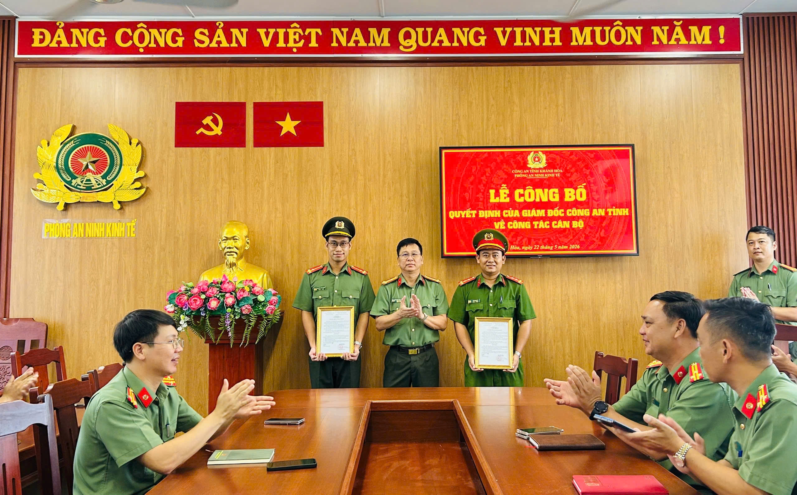 Phòng An ninh kinh tế tổ chức Lễ công bố Quyết định của Giám đốc Công an tỉnh về công tác cán bộ