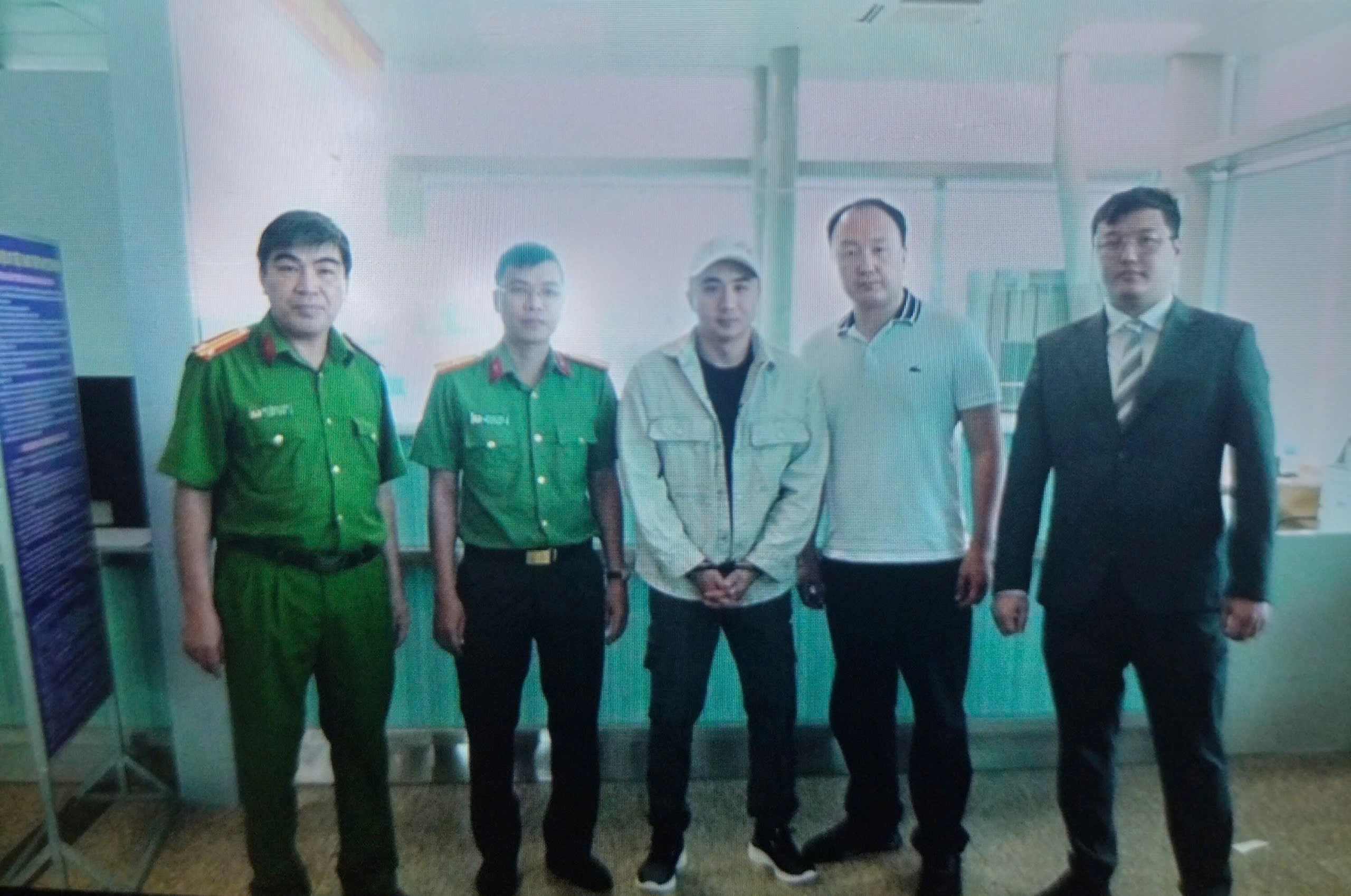 Phát hiện, bắt giữ và bàn giao thành công  đối tượng truy nã quốc tế 