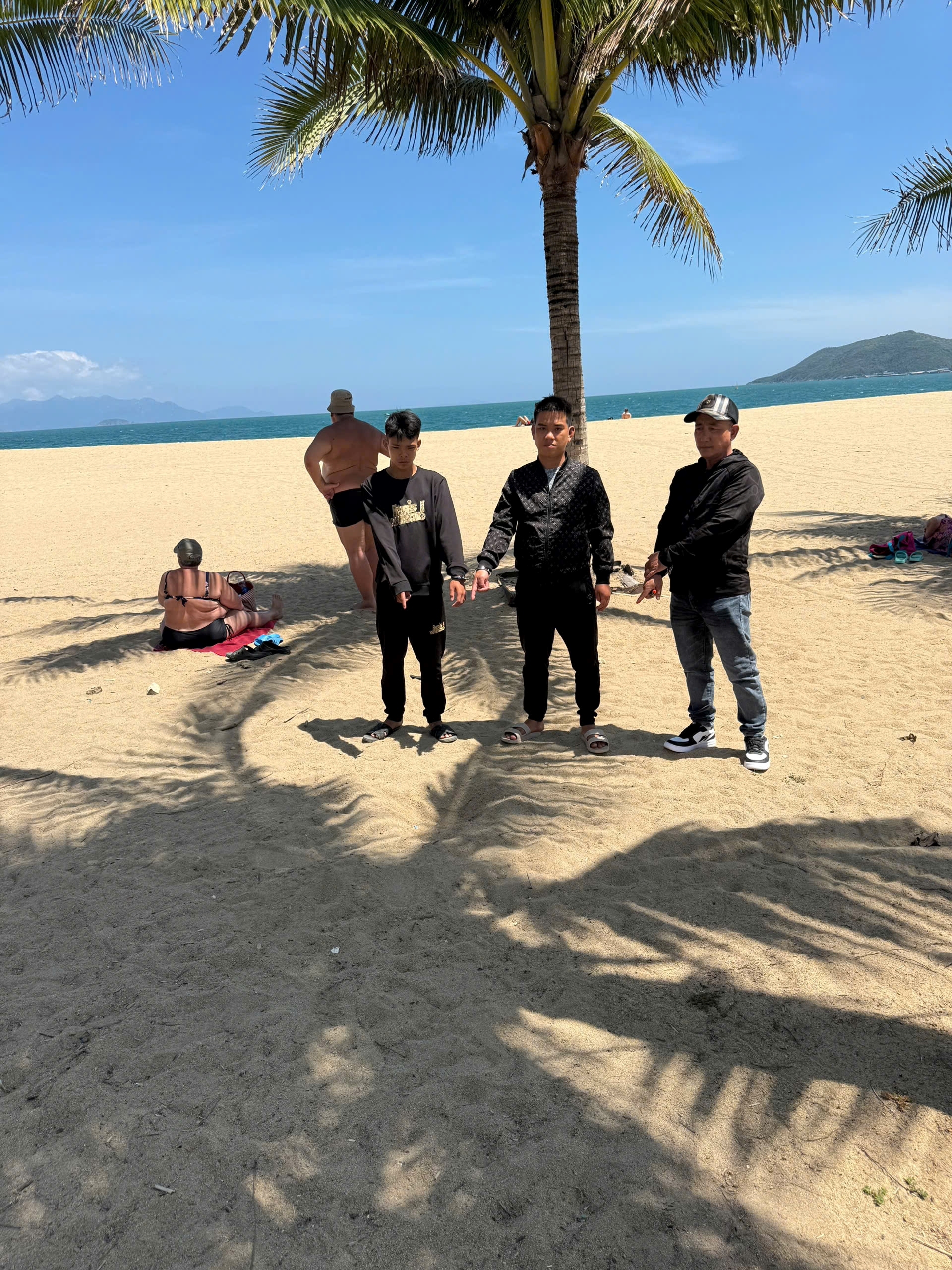 Nhanh chóng truy xét, làm rõ vụ cướp giật tài sản của du khách nước ngoài