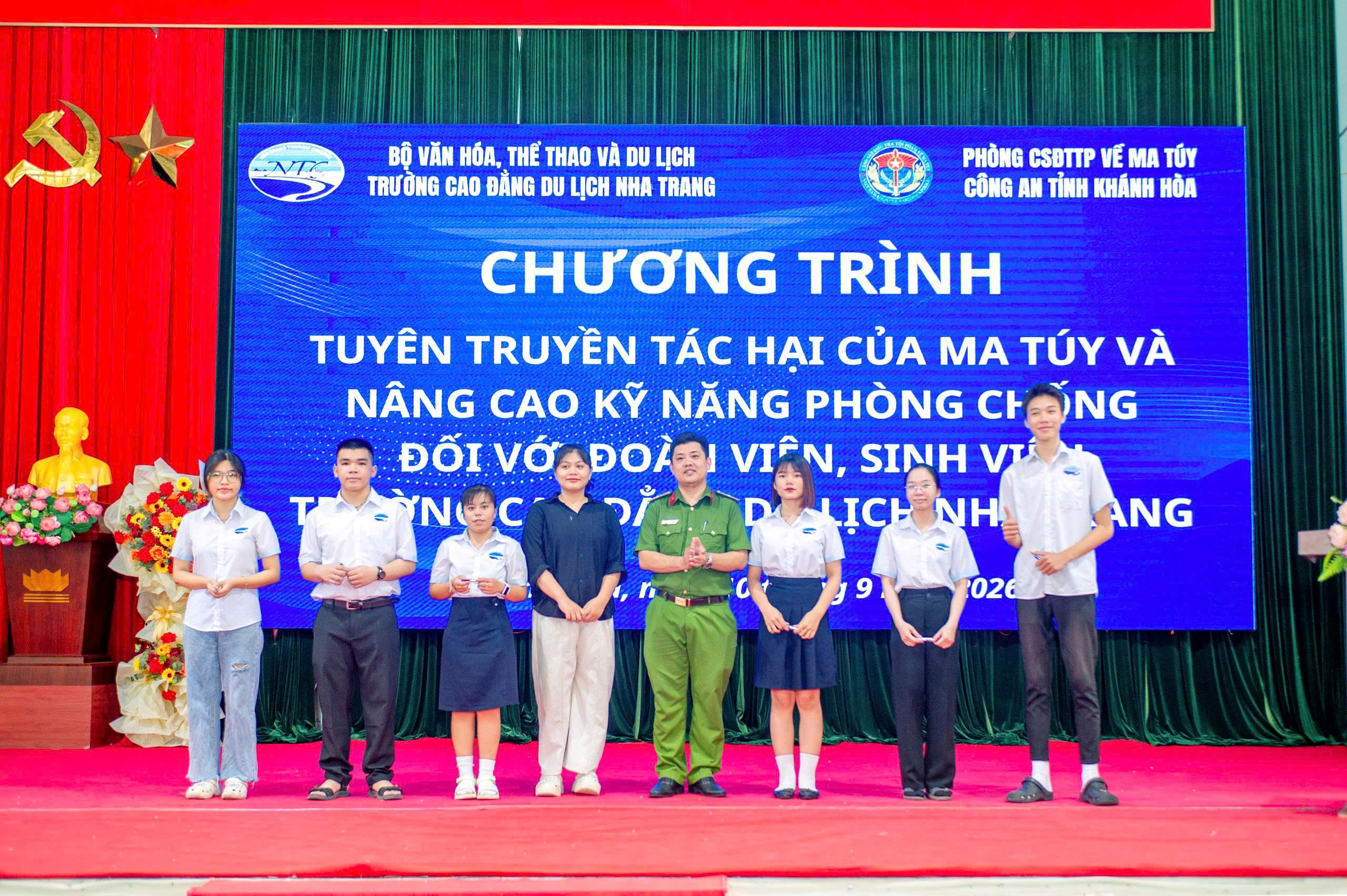 Phòng Cảnh sát điều tra tội phạm về ma túy tuyên truyền phòng, chống ma túy cho sinh viên Trường Cao đẳng Du lịch Nha Trang